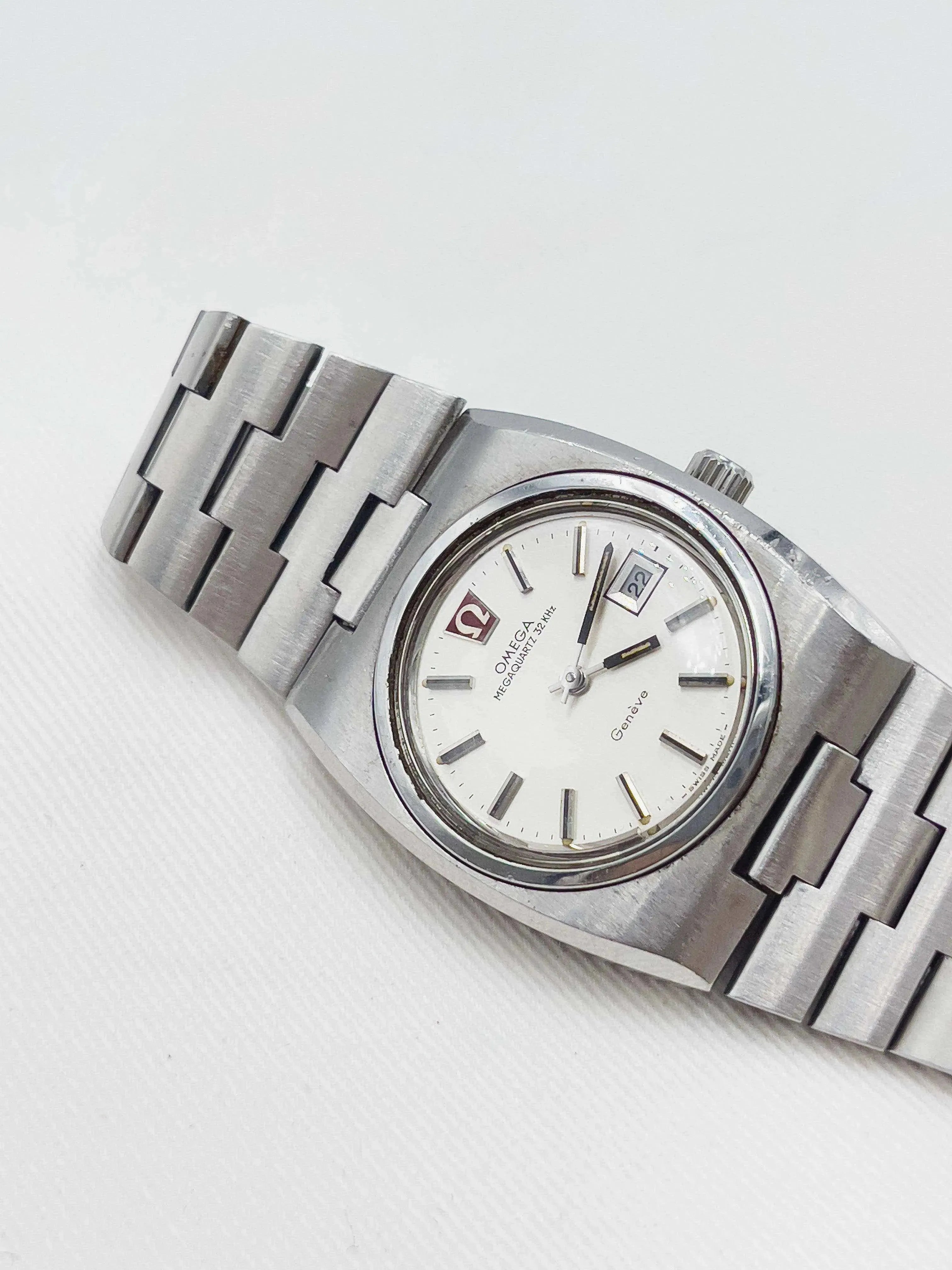Omega - Genève Megaquartz 32Khz - 1977 - Atelier Victor Paris - Vintage Watch Shop Dubai