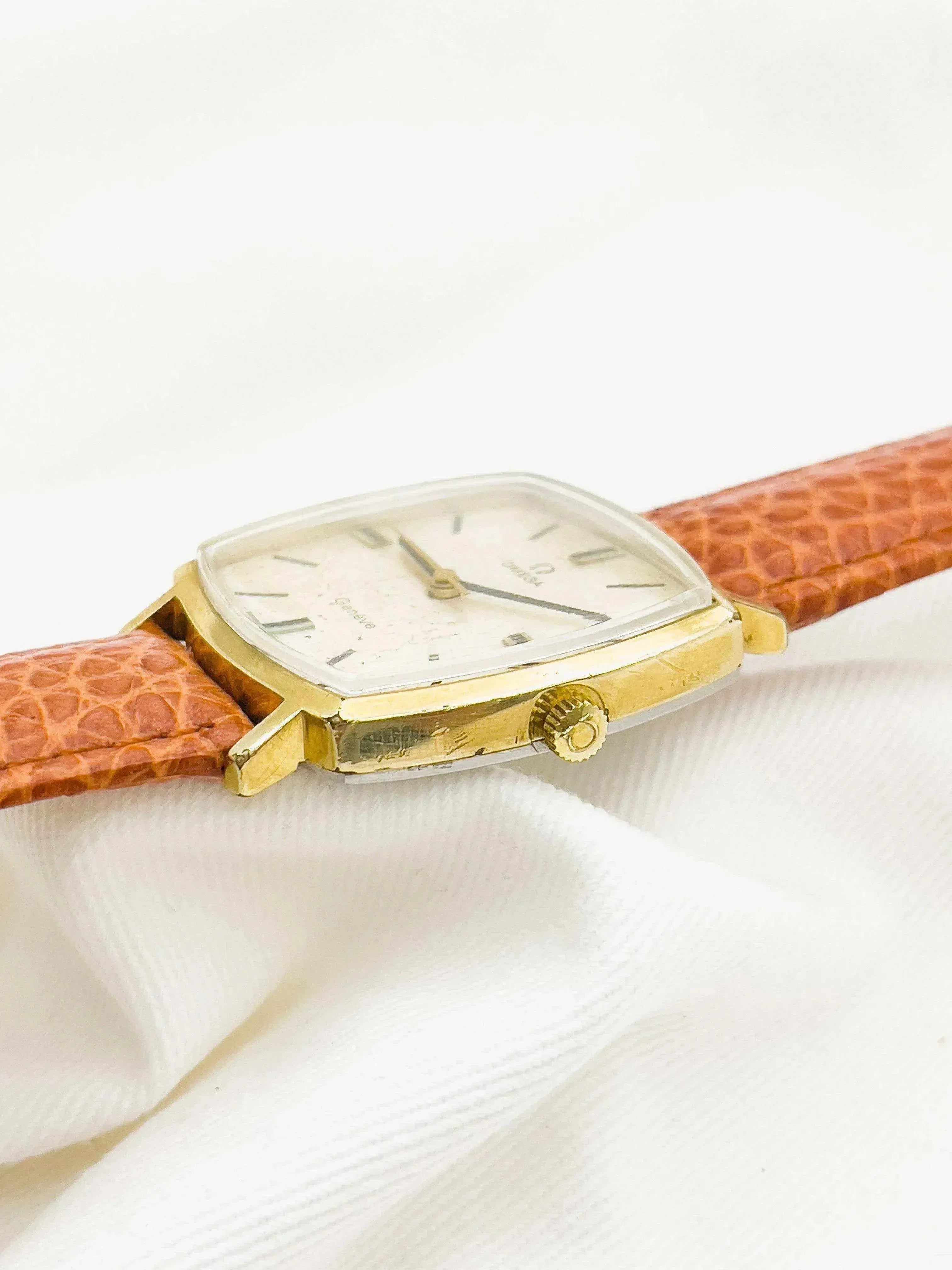 Omega Genève - Orange Spider - 1970 - Atelier Victor - Vintage  Shop