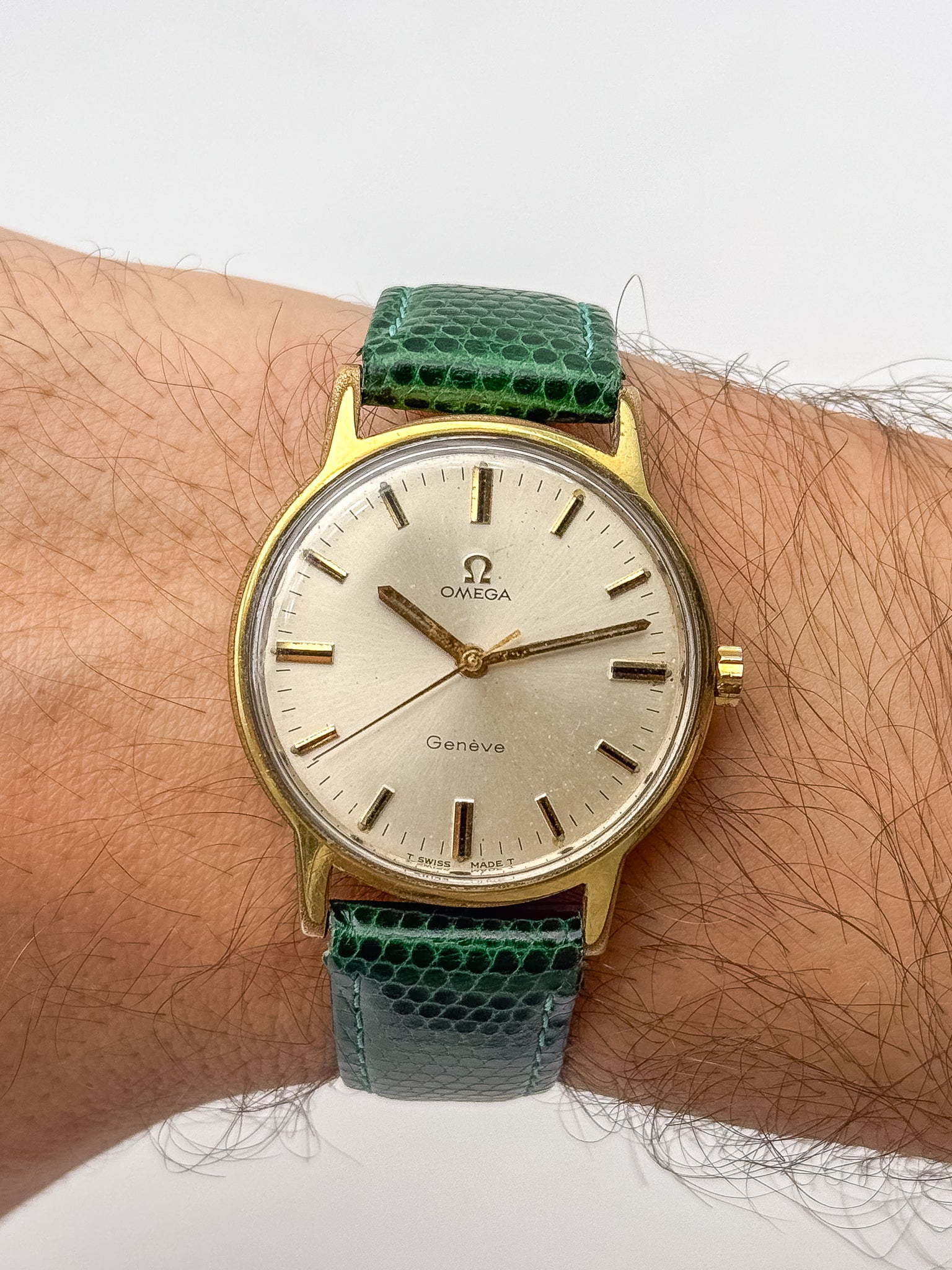 Omega - Genève Plaqué Or Champagne Index Noir - 1970 - Atelier Victor Paris - Vintage Watch Shop Dubai