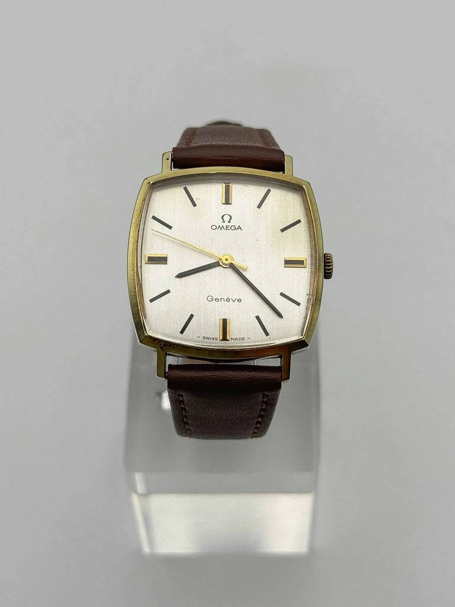 Omega - Genève Square Gold - 1970 - Atelier Victor - Vintage  Shop