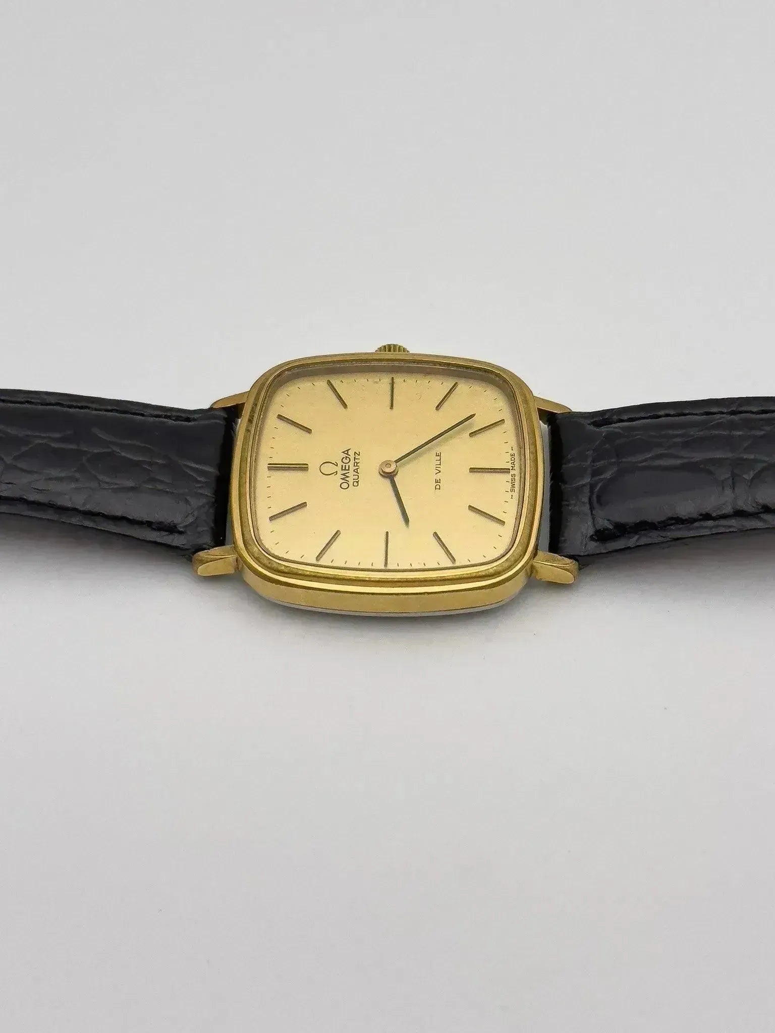 Omega - Gold Square - 1977 - Atelier Victor