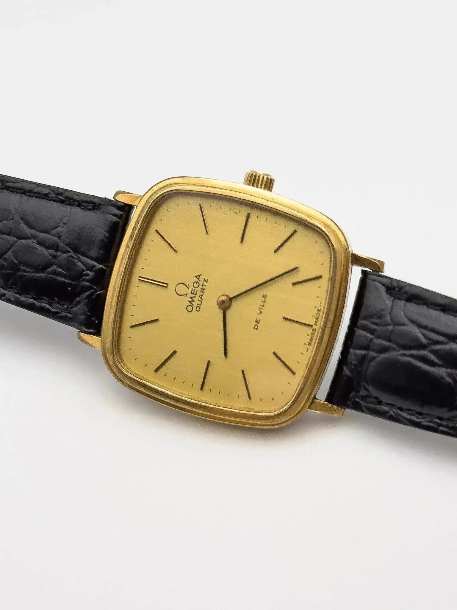 Omega - Gold Square - 1977 - Atelier Victor Paris - Vintage Watch Shop Dubai