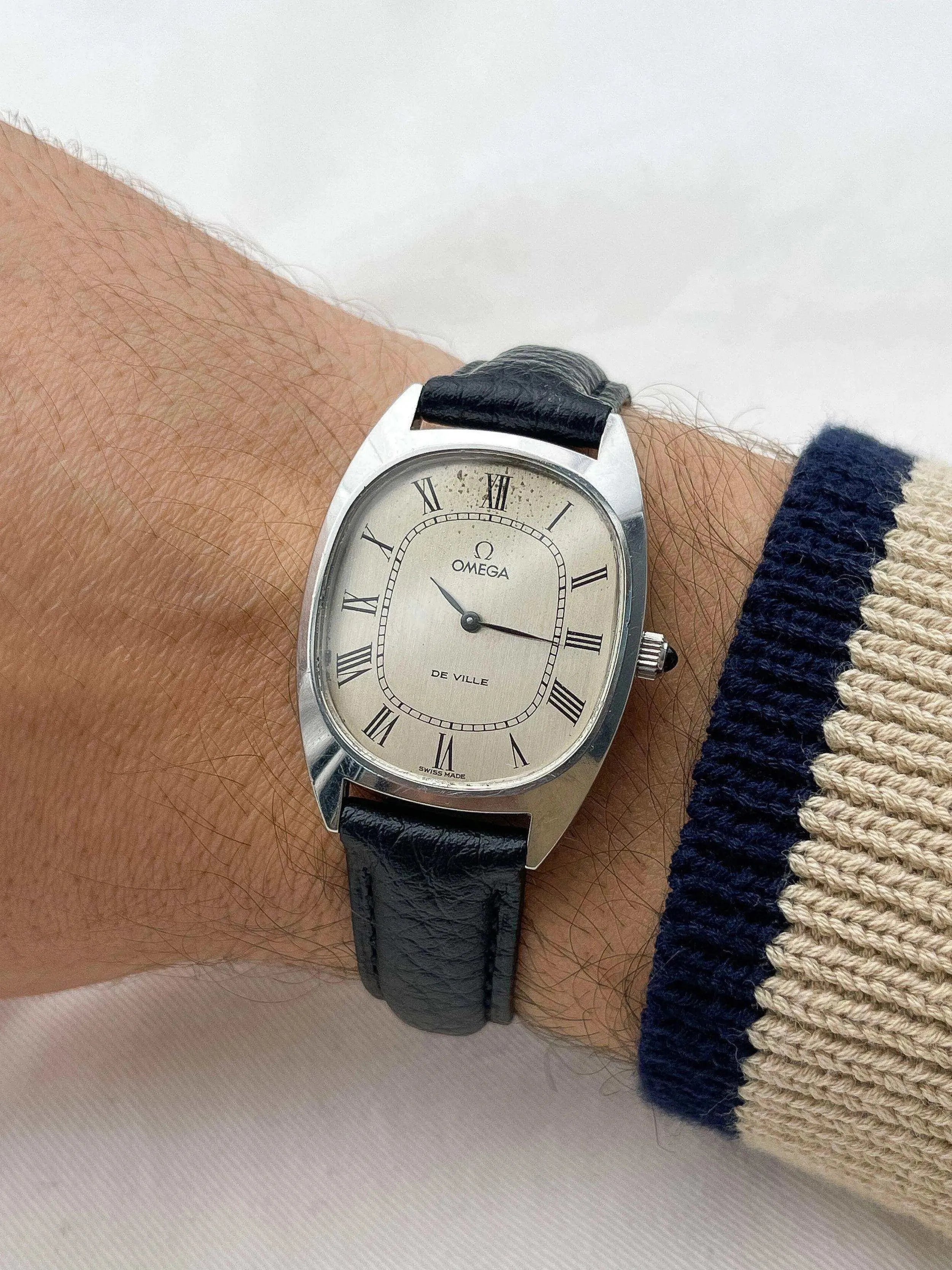 Omega - Index Romain Meca - 1977 - Atelier Victor Paris - Vintage Watch Shop Dubai