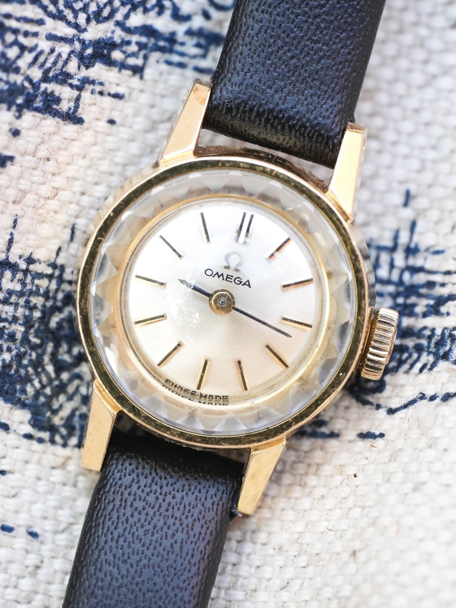 Omega - Mini Facetté Femme Plaqué or - 1964 - Atelier Victor Paris - Vintage Watch Shop Dubai