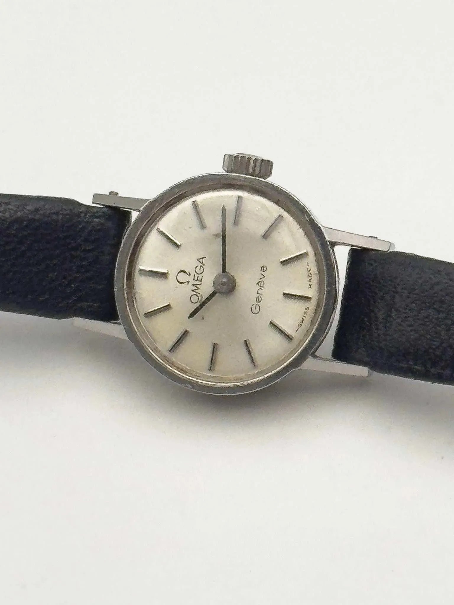 Omega - Mini Genève Lady - 1969 - Atelier Victor Paris - Vintage Watch Shop Dubai