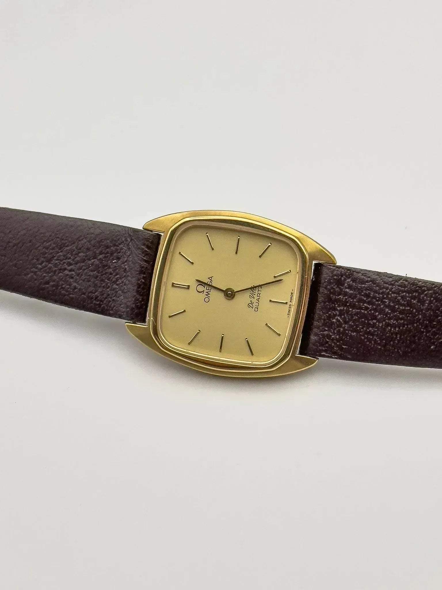 Omega - Mini Tonneau Gold Lady - 1979 - Atelier Victor