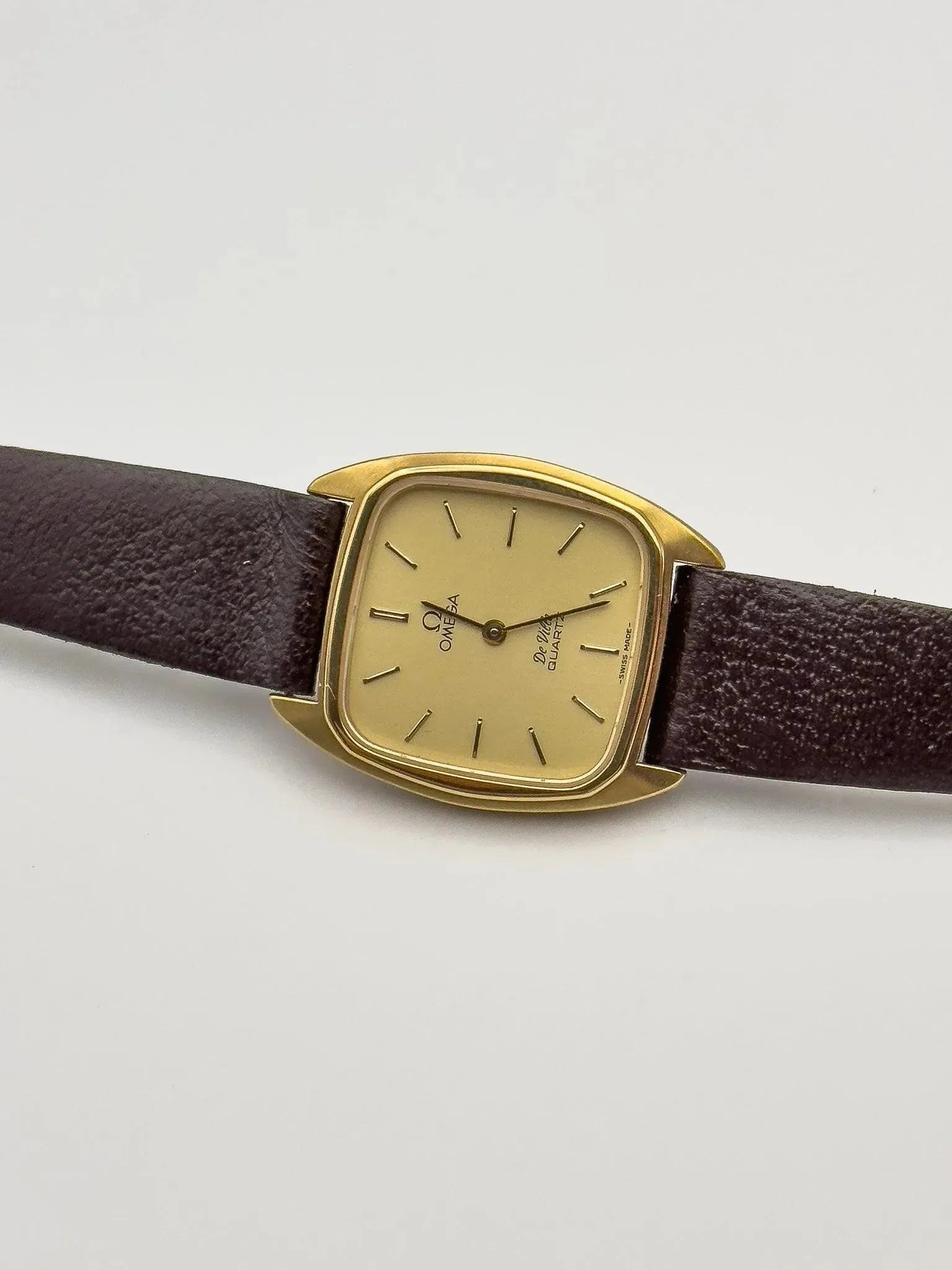 Omega - Mini Tonneau Gold Lady - 1979 - Atelier Victor - Vintage  Shop