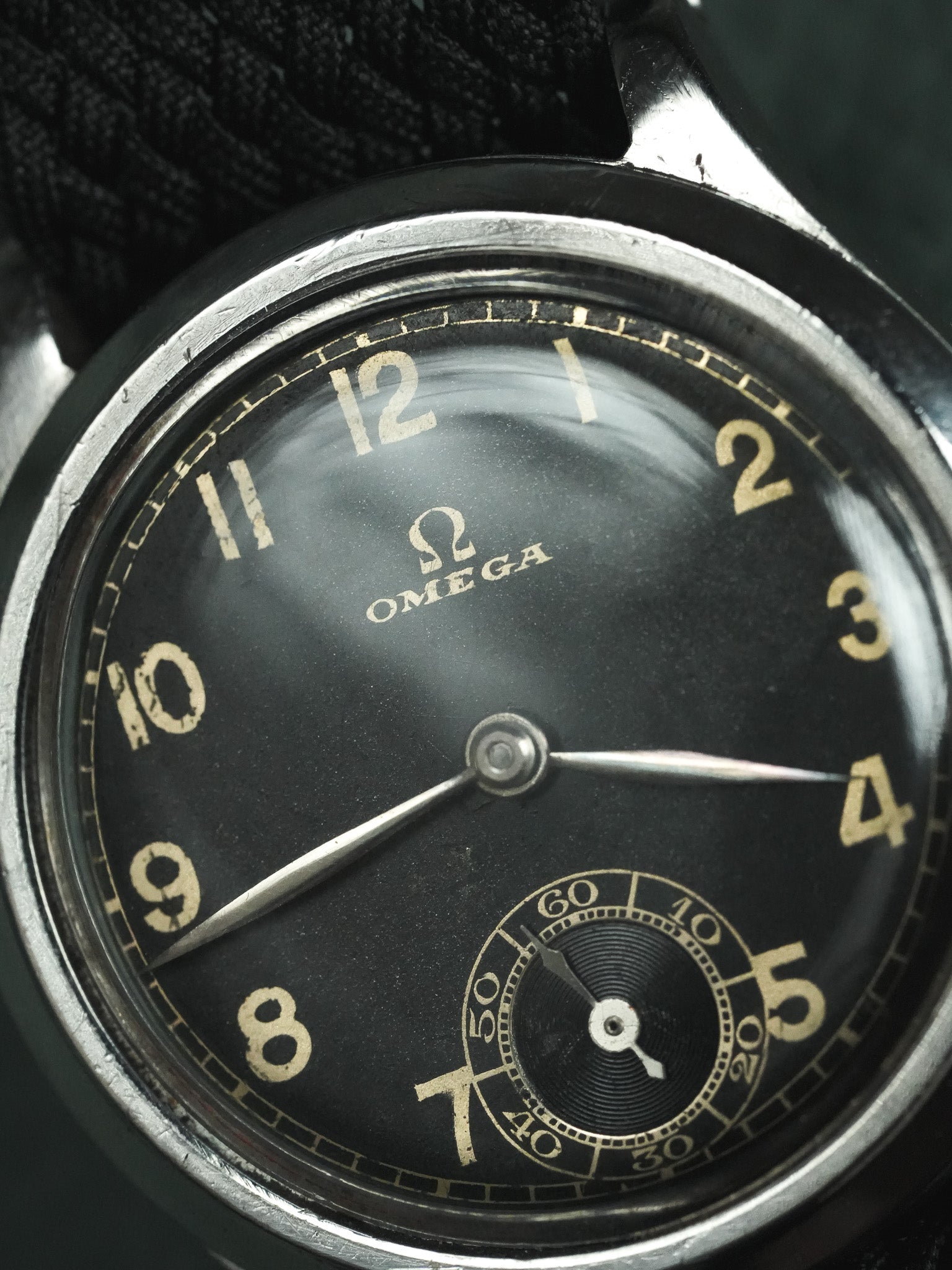 Omega - montre militaire cadran noir GILT 26.5SOB T2- 1935 - Atelier Victor - Vintage  Shop