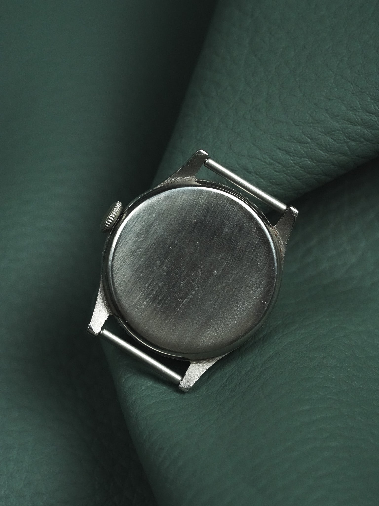 Omega - montre militaire cadran noir GILT 26.5SOB T2- 1935 - Atelier Victor - Vintage  Shop