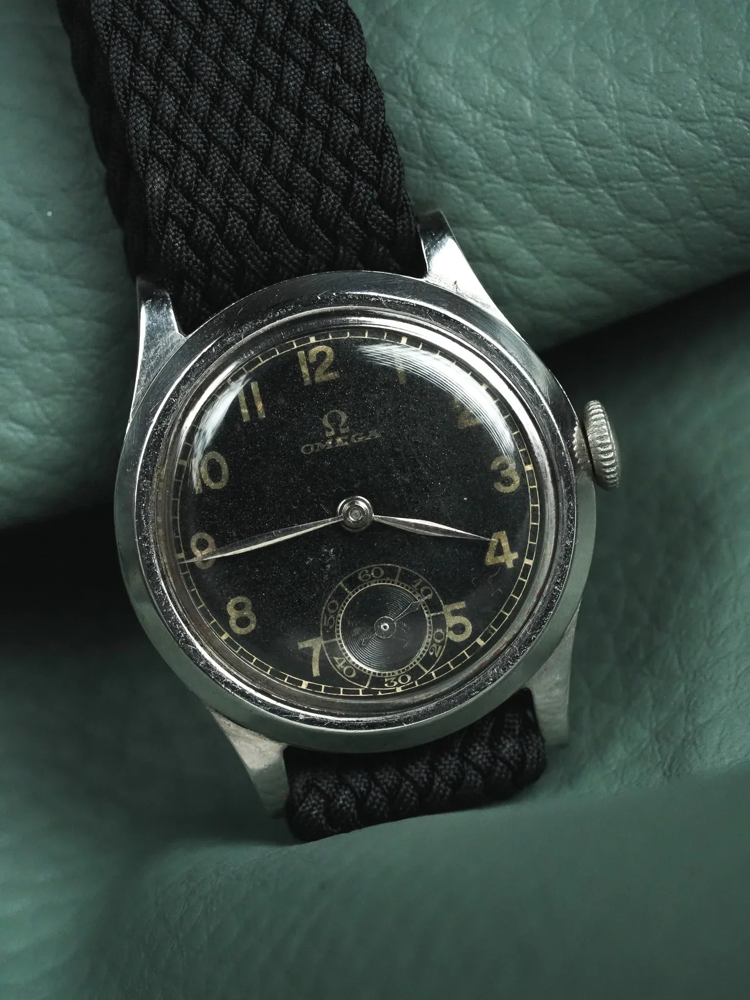 Omega - montre militaire cadran noir GILT 26.5SOB T2- 1935 - Atelier Victor - Vintage  Shop