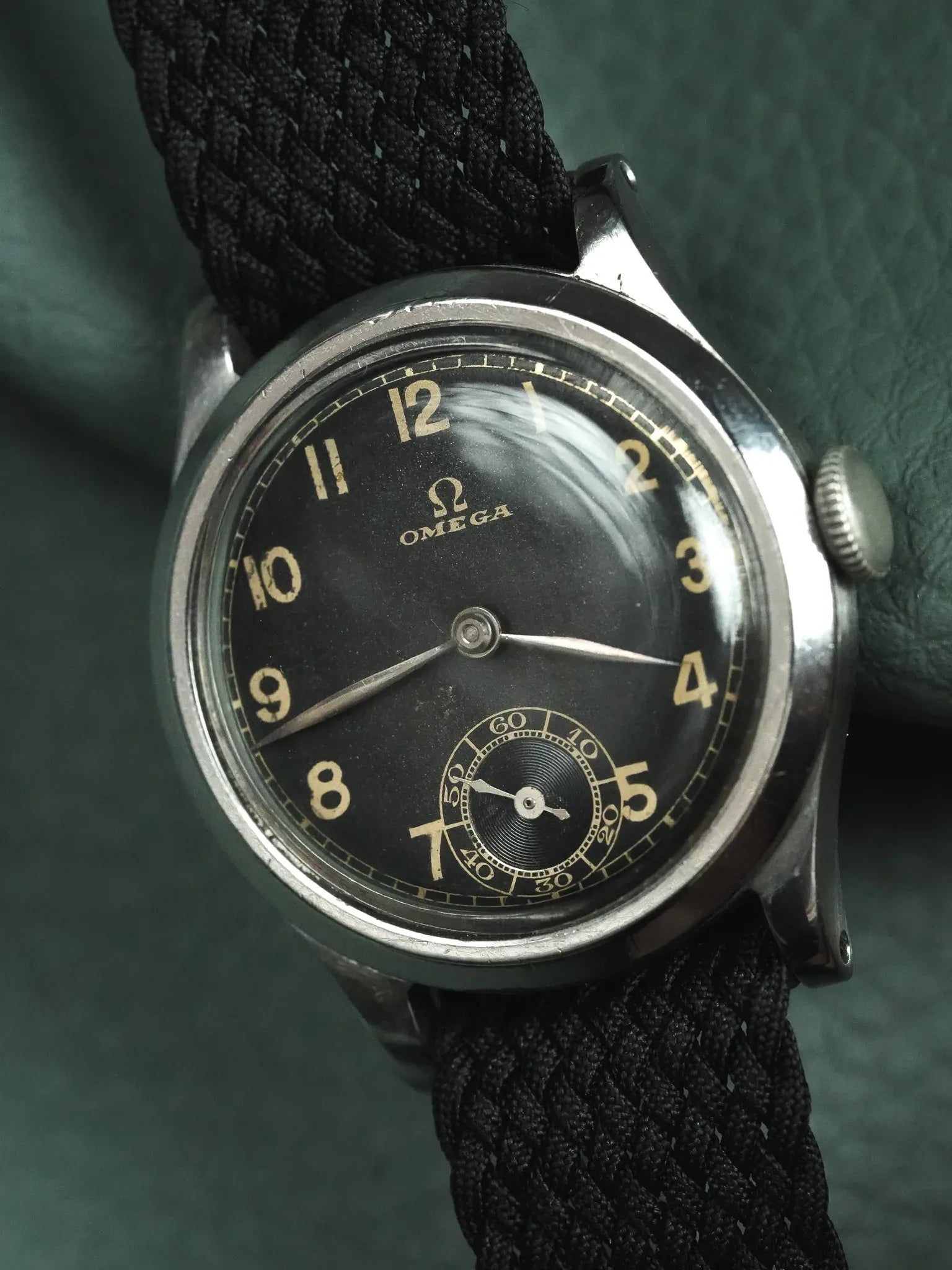 Omega - montre militaire cadran noir GILT 26.5SOB T2- 1935 - Atelier Victor - Vintage  Shop