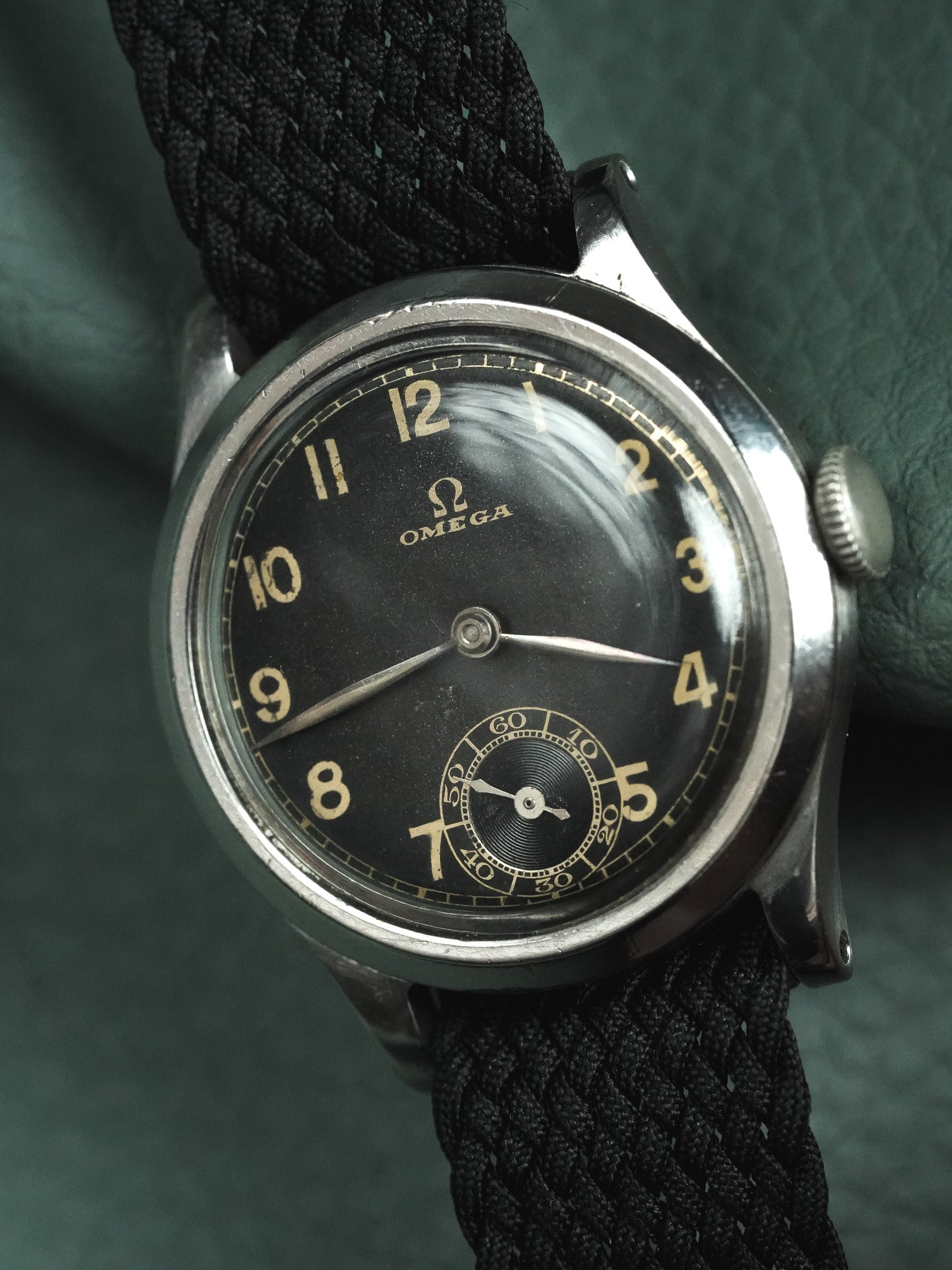 Omega - montre militaire cadran noir GILT 26.5SOB T2- 1935 - Atelier Victor - Vintage  Shop