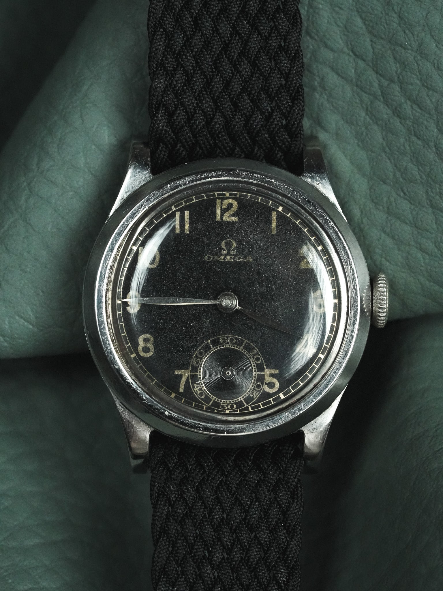 Omega - montre militaire cadran noir GILT 26.5SOB T2- 1935 - Atelier Victor - Vintage  Shop