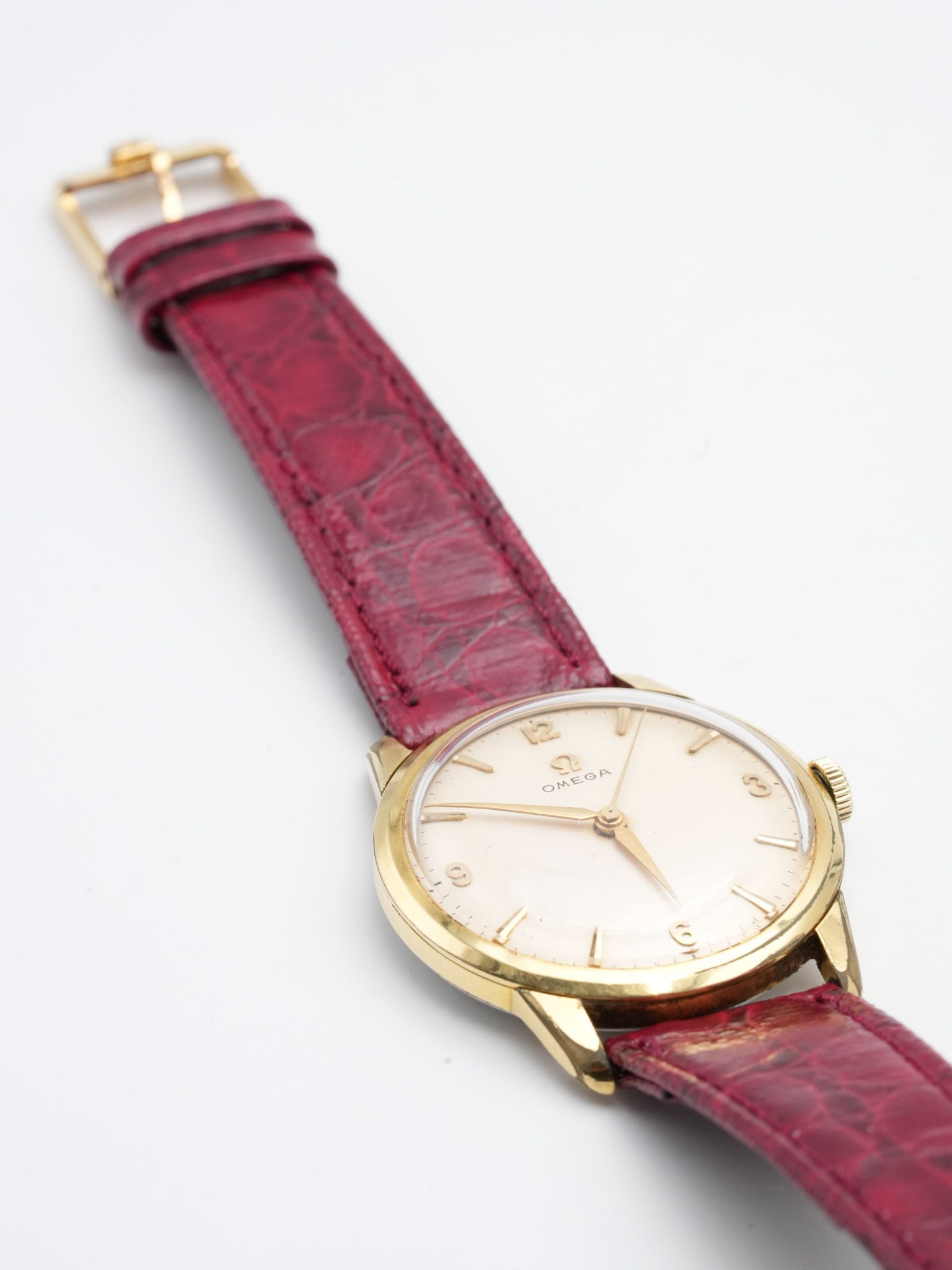 Omega - Plaqué Or 3-6-9-12 Patinée - 1960 - Atelier Victor Paris - Vintage Watch Shop Dubai