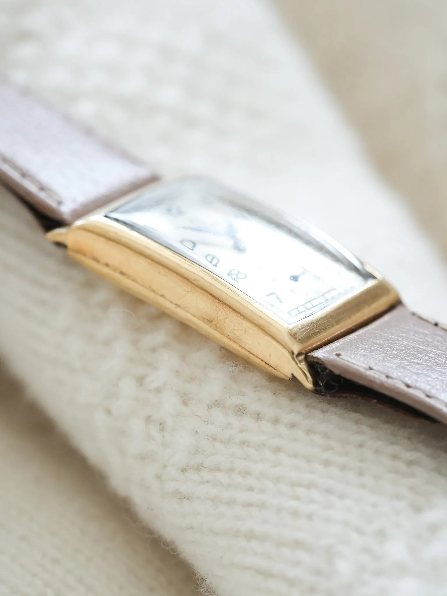 Omega - Rare T17 OR JAUNE 18k - 1930 - Atelier Victor Paris - Vintage Watch Shop Dubai