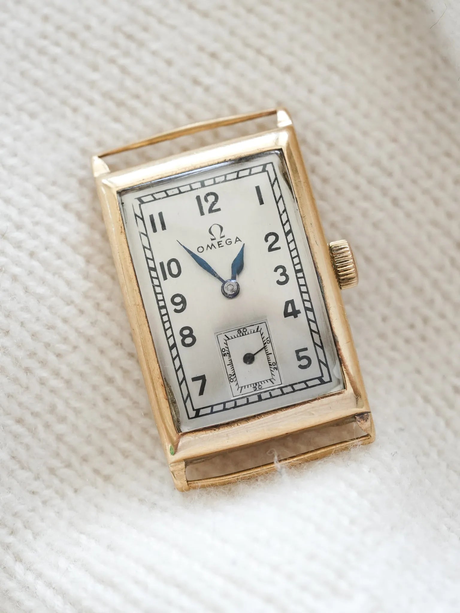 Omega - Rare T17 OR JAUNE 18k - 1930 - Atelier Victor Paris - Vintage Watch Shop Dubai