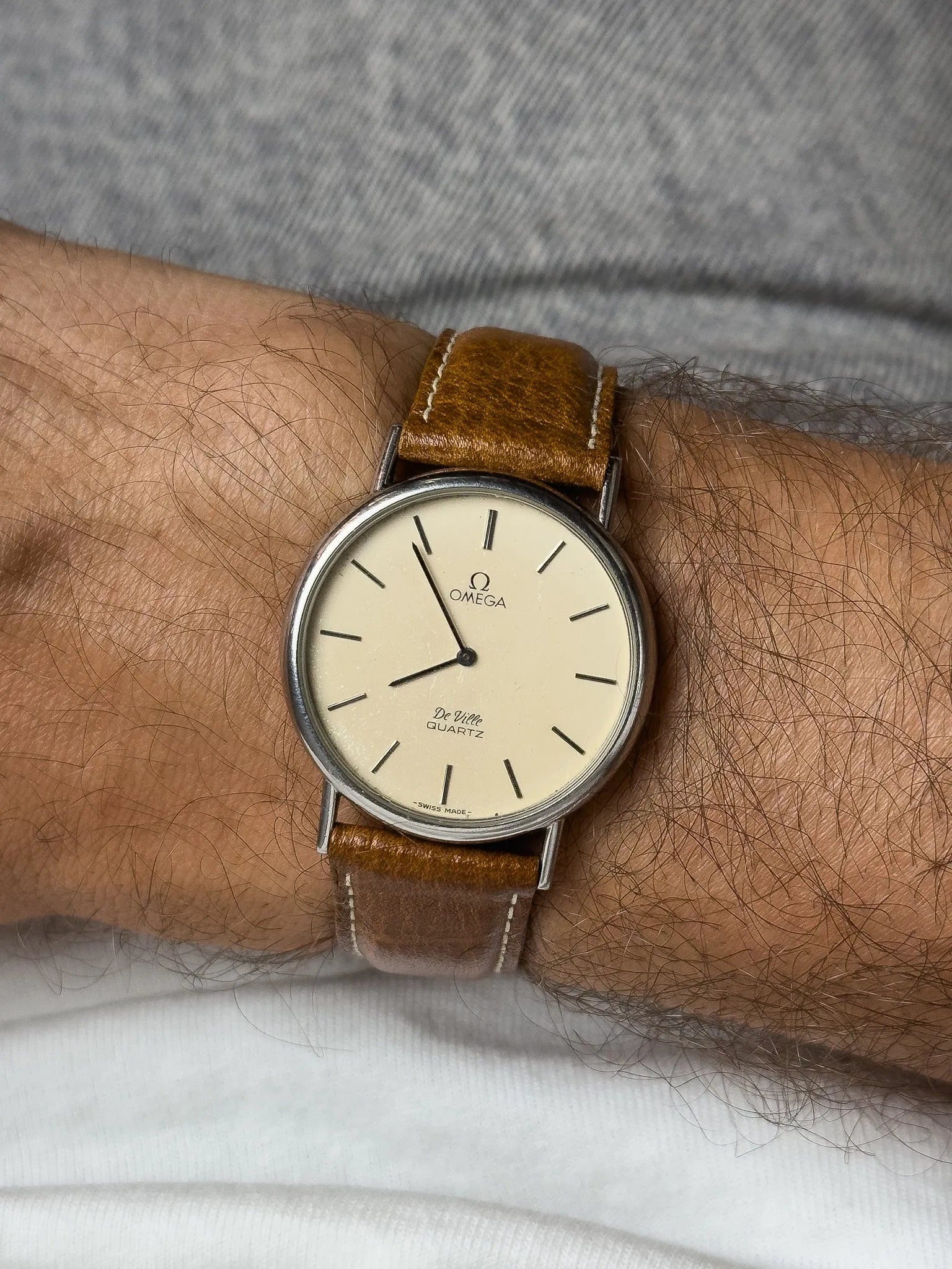 Omega - Ronde acier Patine - 1979 - Atelier Victor - Vintage  Shop