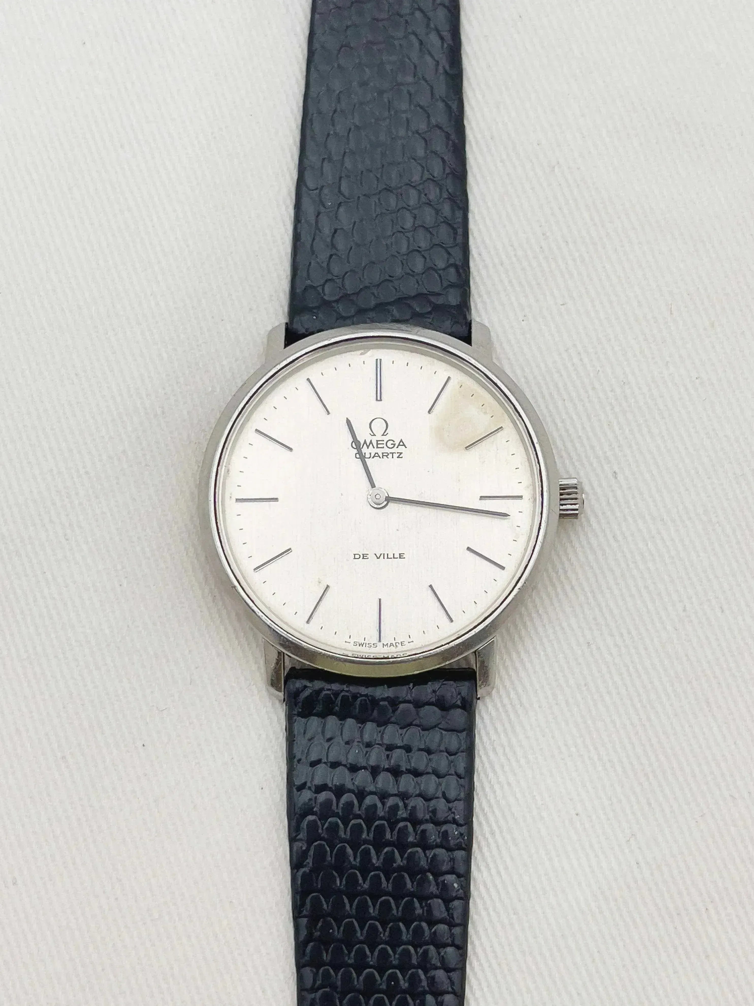 Omega - Ronde patine cadran argent - 1976 - Atelier Victor