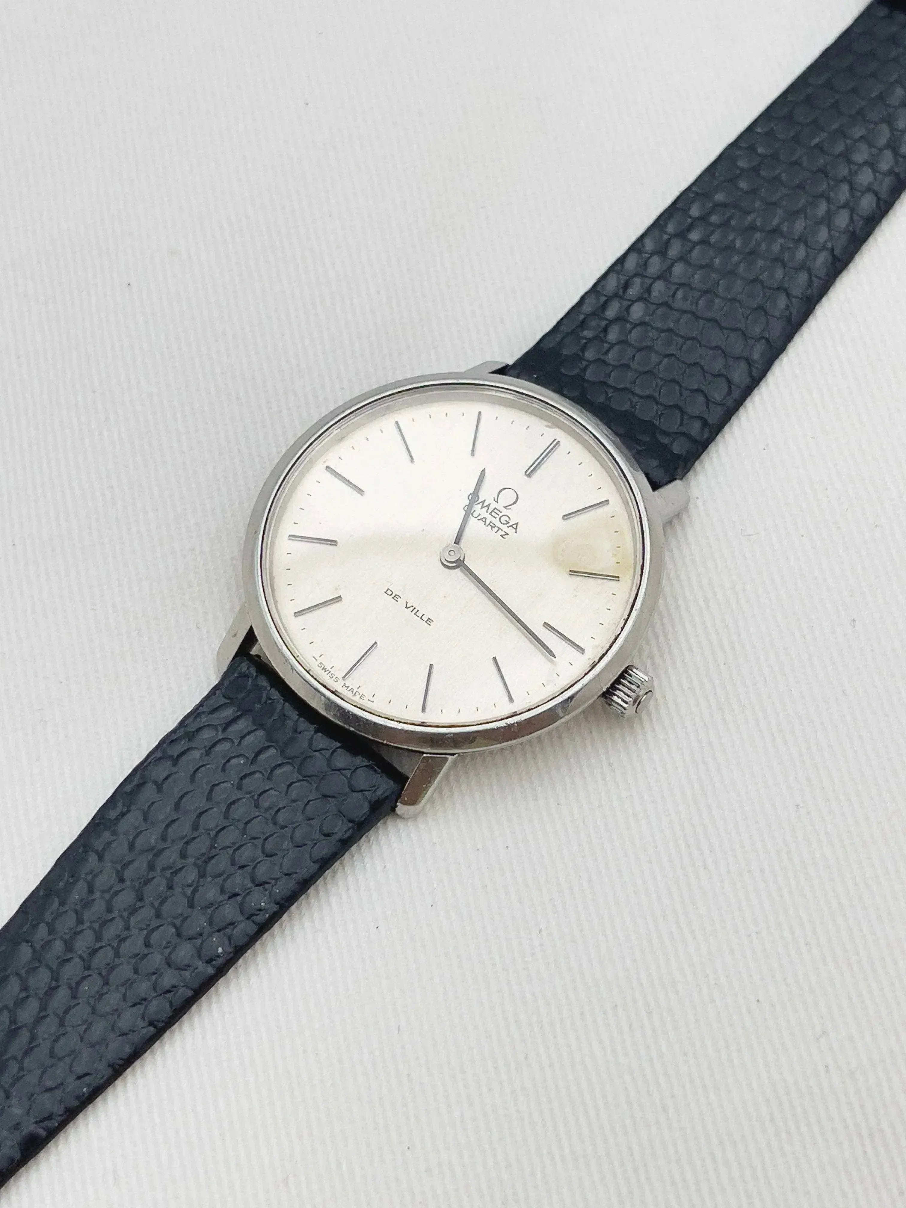 Omega - Ronde patine cadran argent - 1976 - Atelier Victor