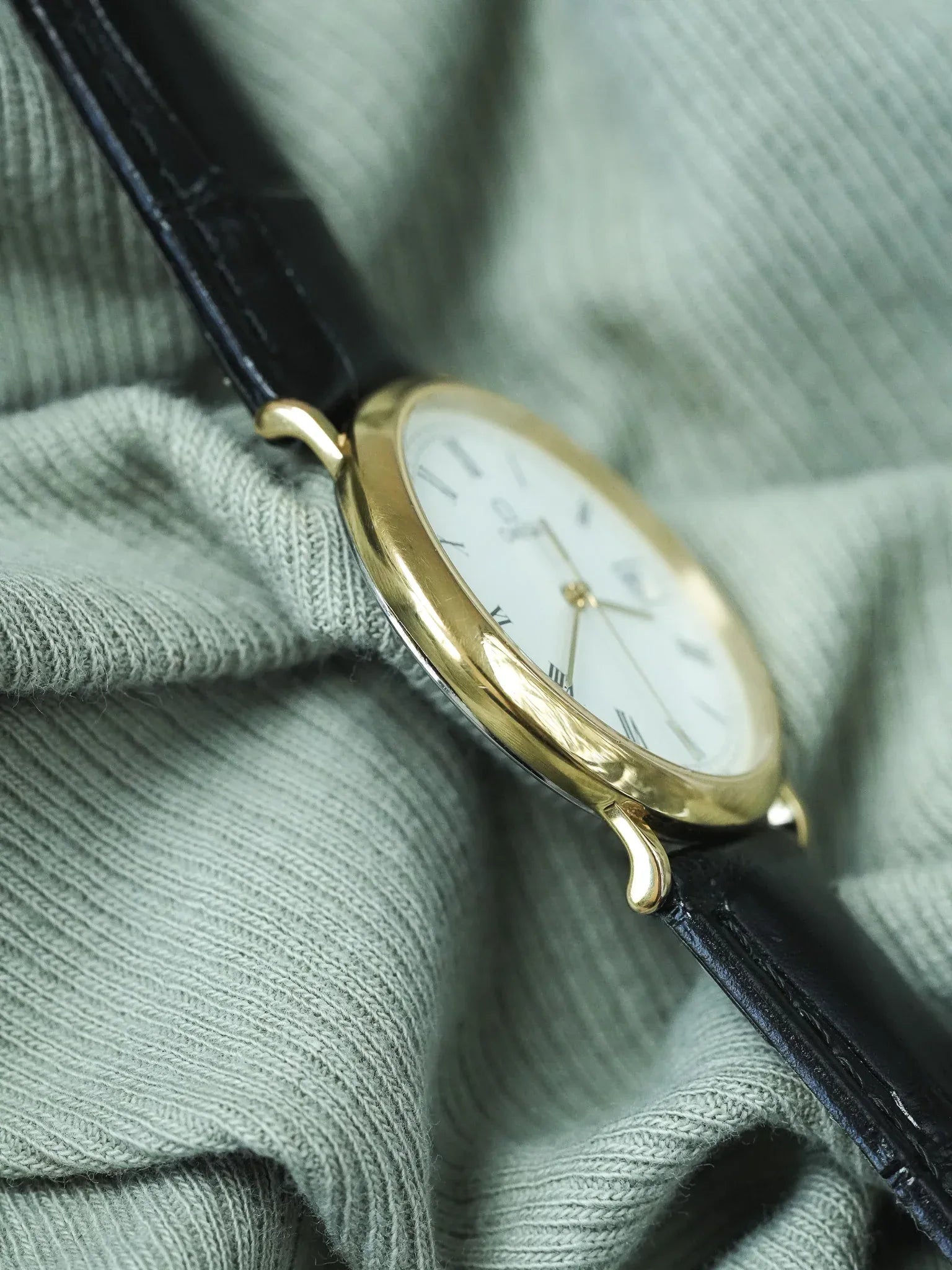 Omega - Gold Plated Round Date White Roman Dial - 1989 