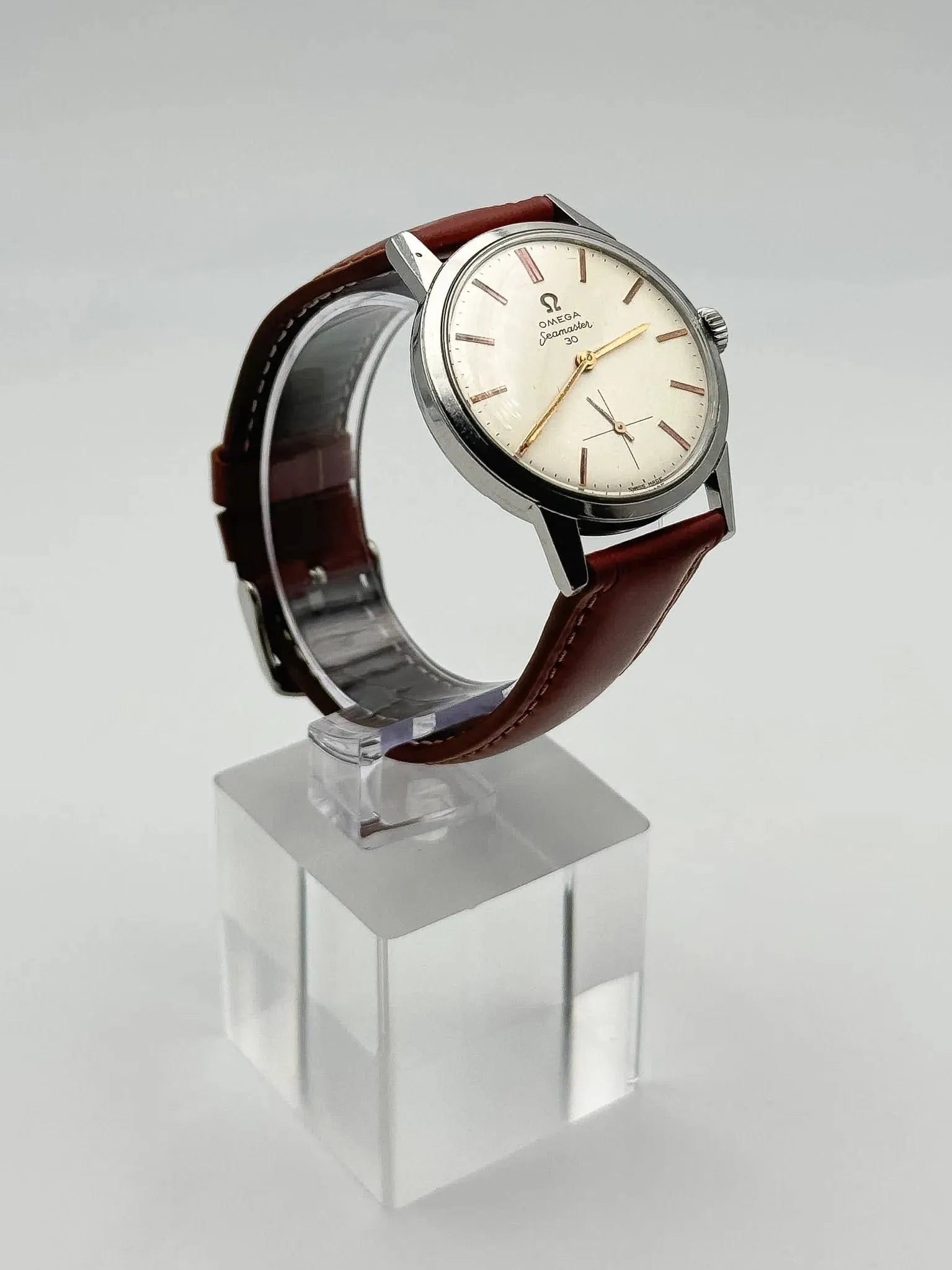 Omega - Seamaster 30 Index Or rose - 1962 - Atelier Victor Paris - Vintage Watch Shop Dubai