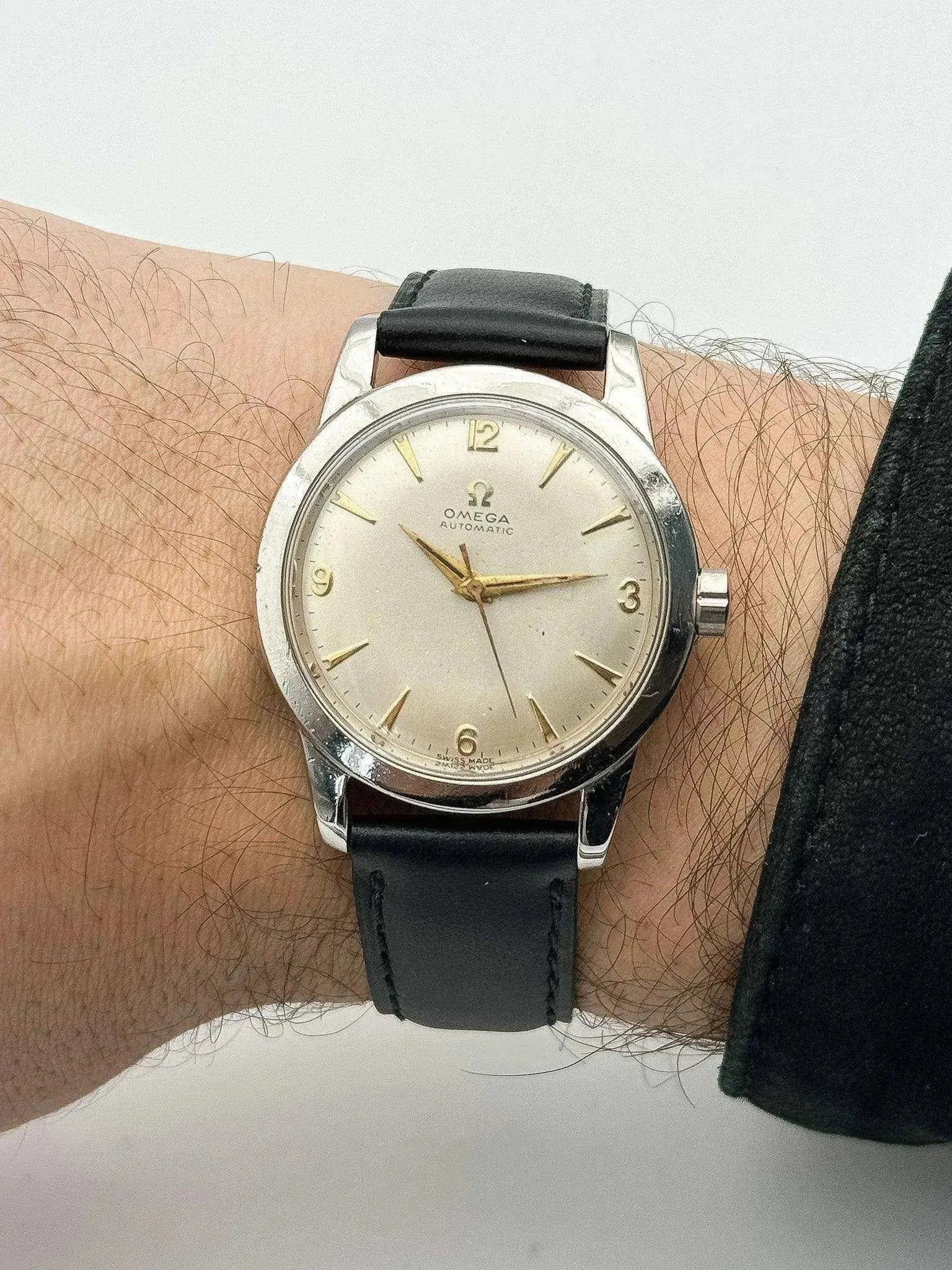 Omega - Seamaster Bumper Cadran Champagne - 1950 - Atelier Victor Paris - Vintage Watch Shop Dubai