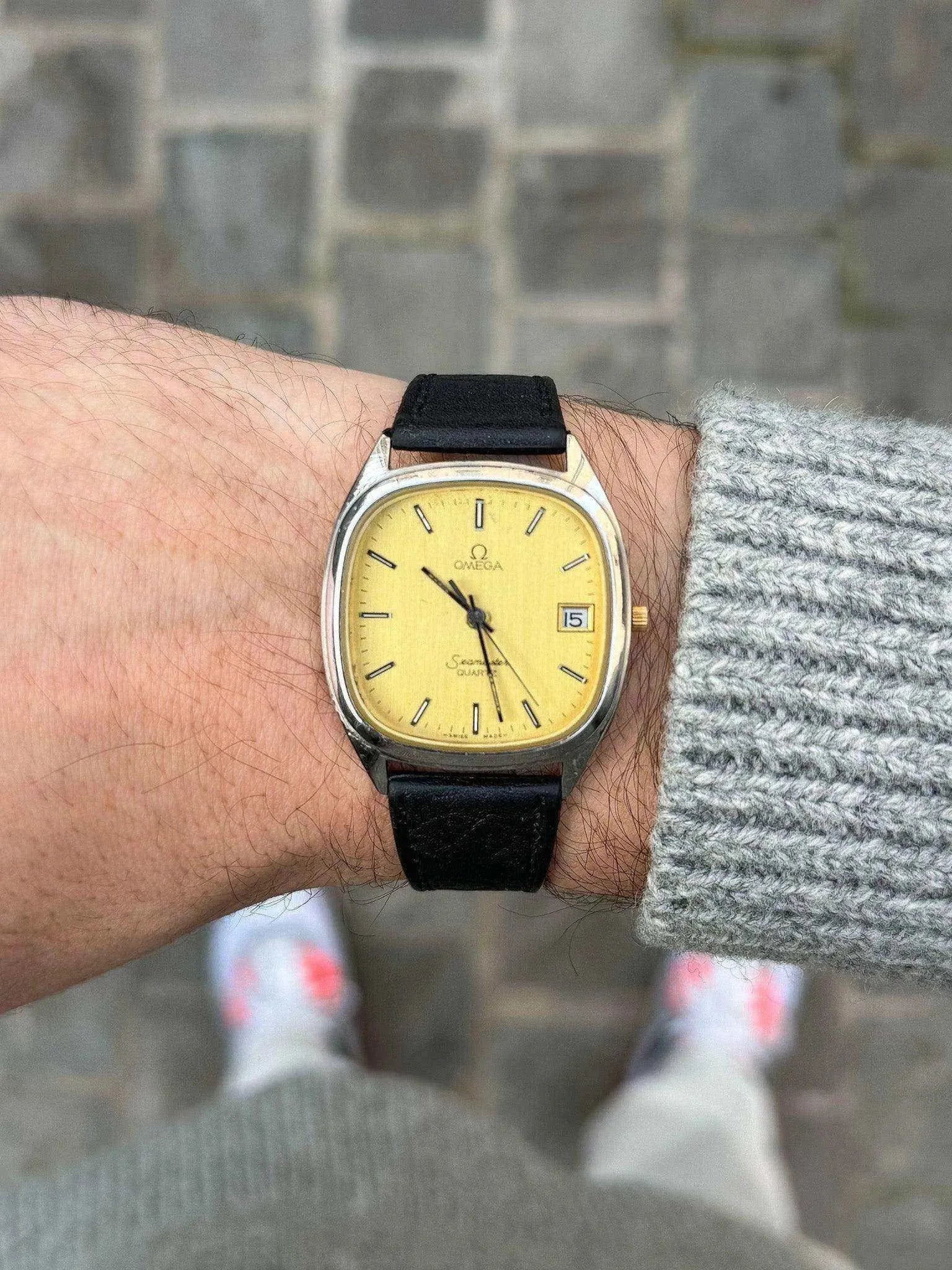 Omega - Seamaster Champagne - 1984 - Atelier Victor Paris - Vintage Watch Shop Dubai
