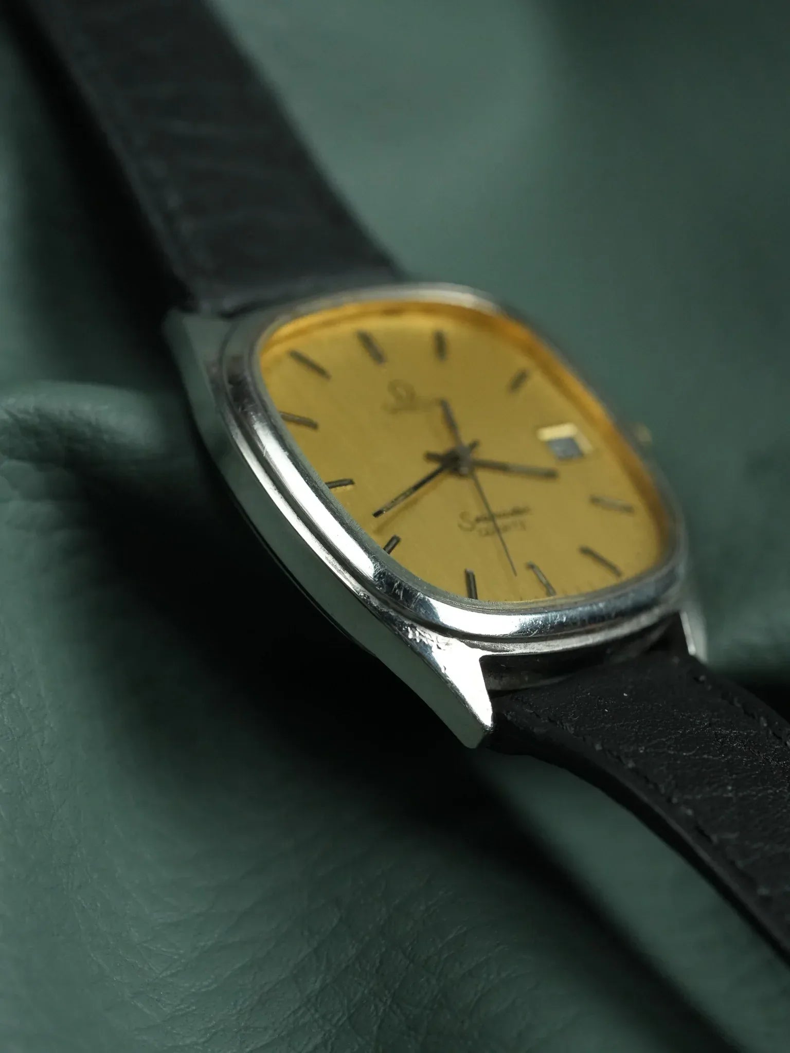 Omega - Seamaster Champagne - 1984 - Atelier Victor - Vintage  Shop