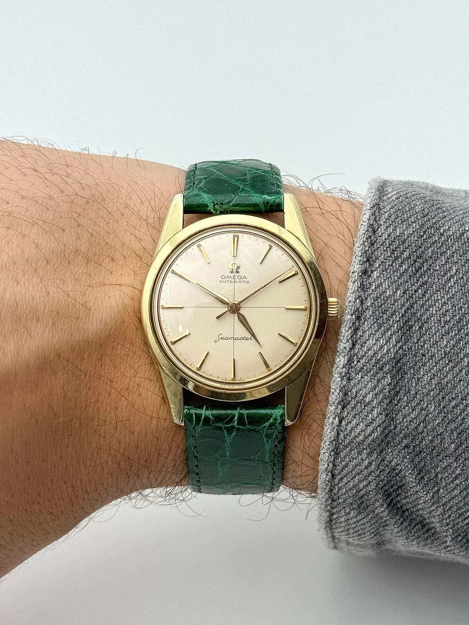 Omega - Seamaster Crosshair Gold - 1960's - Atelier Victor Paris - Vintage Watch Shop Dubai