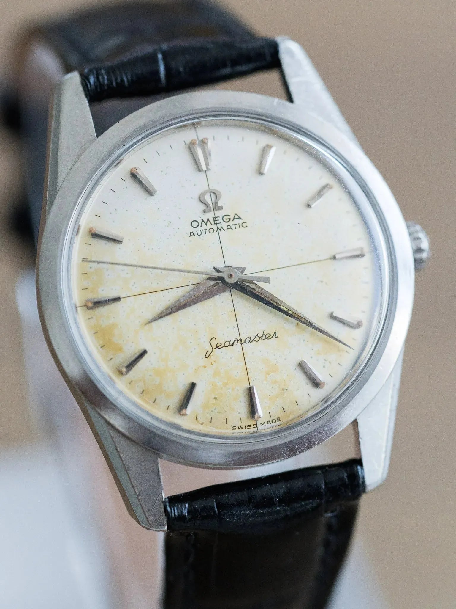 Omega - Seamaster Crosshair Patine - 1961 - Atelier Victor Paris - Vintage Watch Shop Dubai