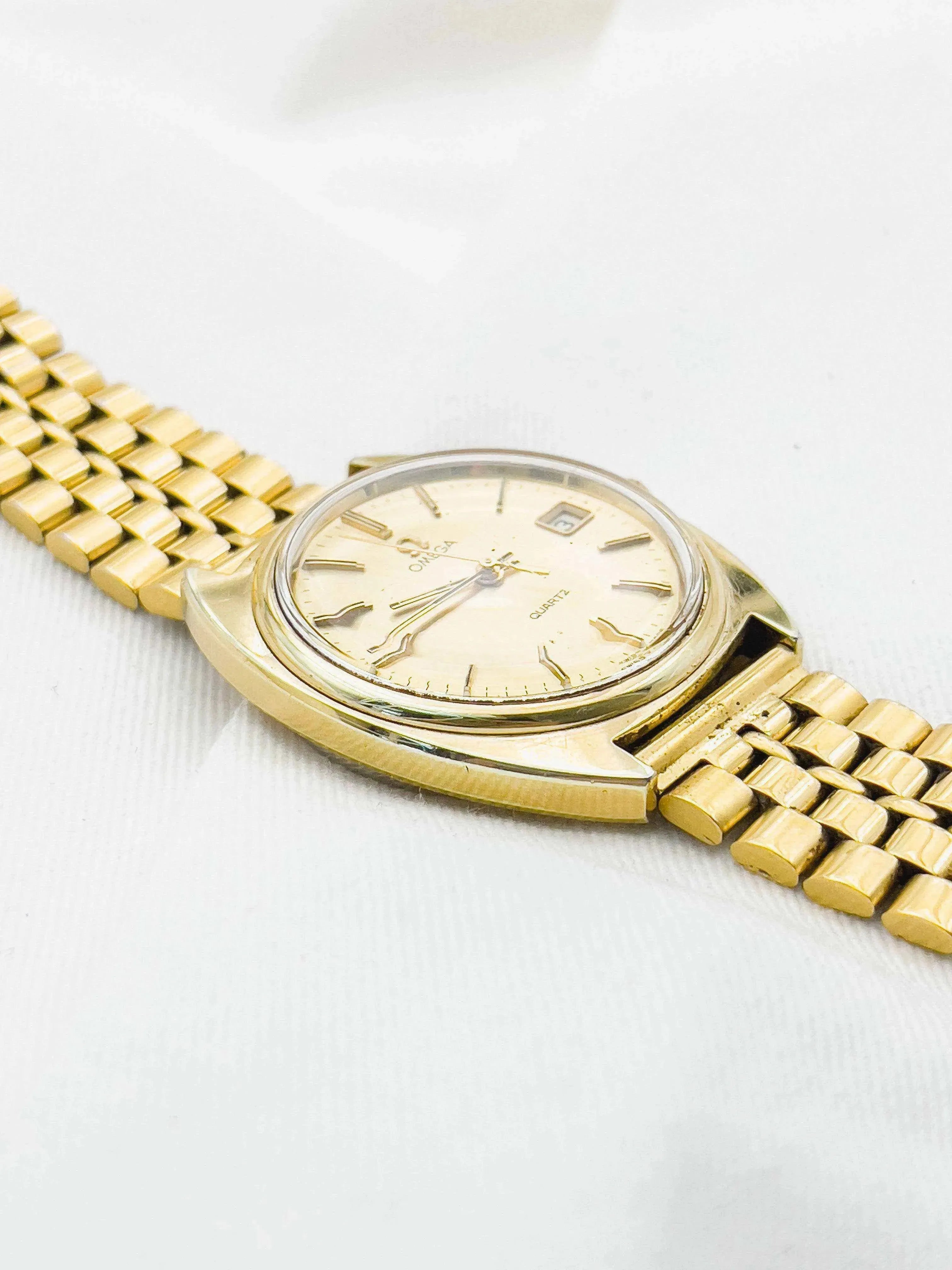 Omega - Seamaster Date Full Gold - 1978 - Atelier Victor Paris - Vintage Watch Shop Dubai