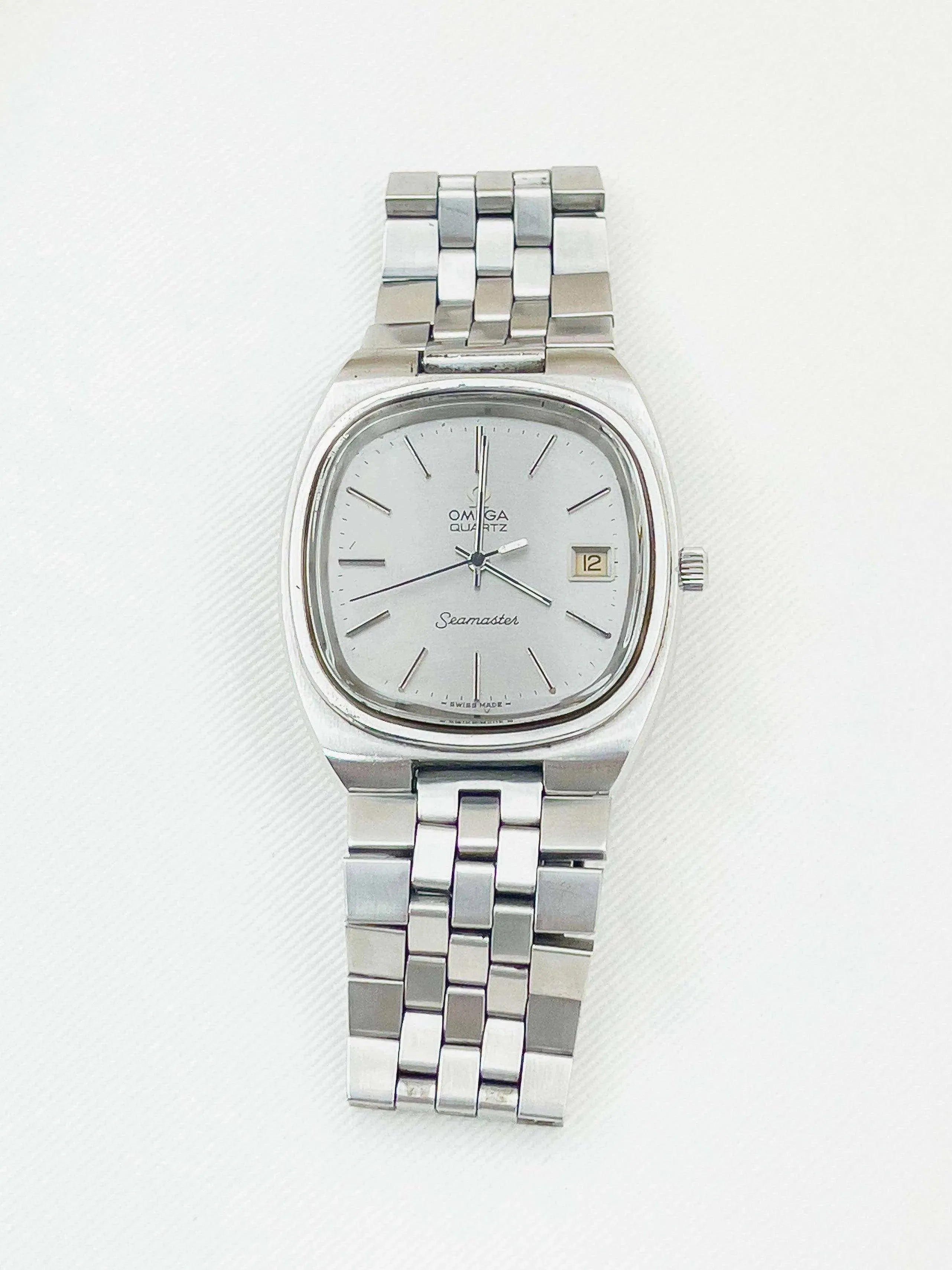 Omega - Seamaster Date w/ box - 1976 - Atelier Victor Paris - Vintage Watch Shop Dubai