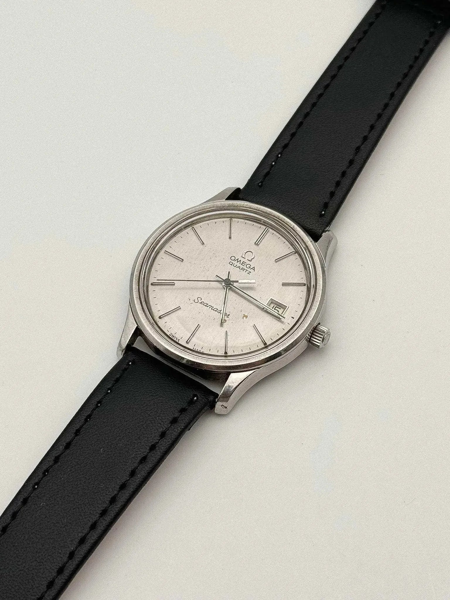 Omega - Seamaster Grey Dial - 1976 - Atelier Victor Paris - Vintage Watch Shop Dubai