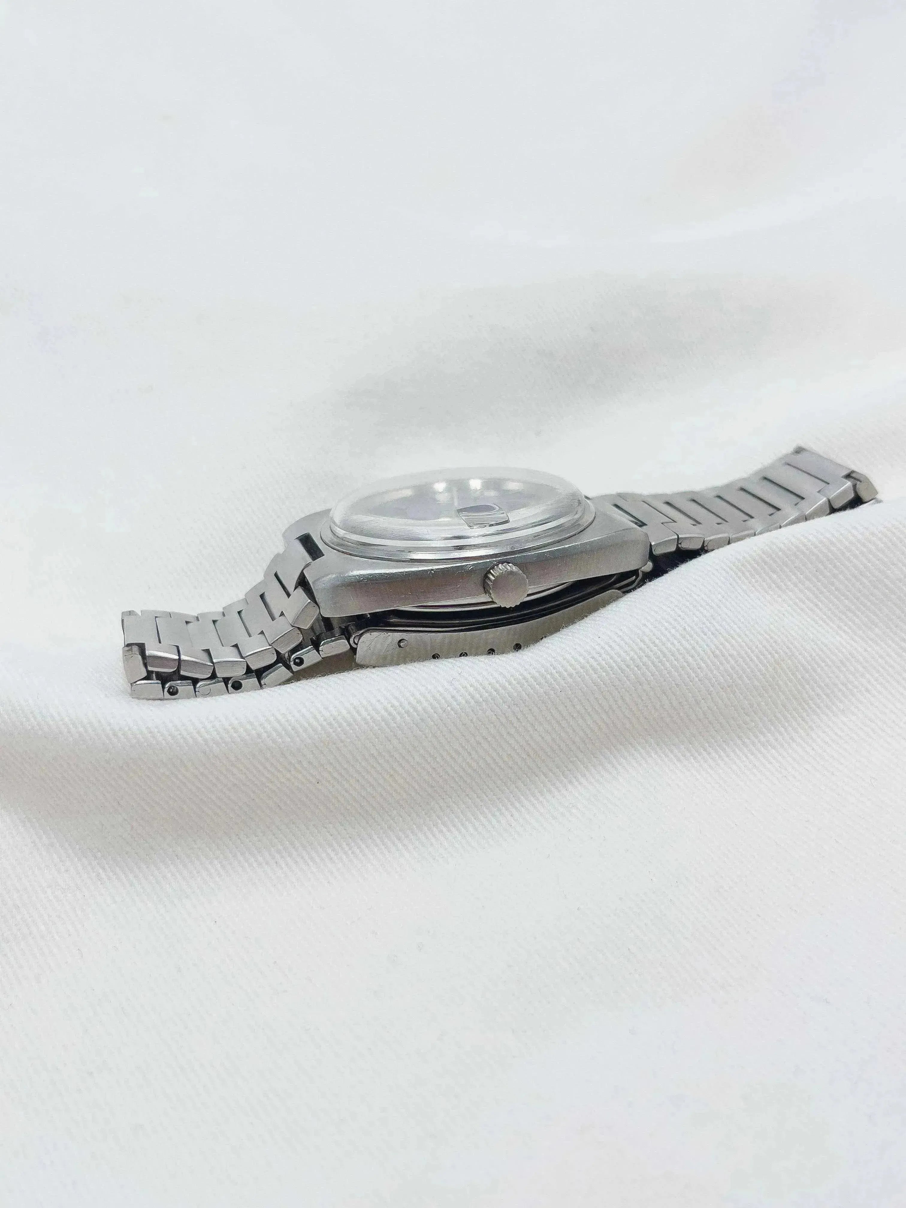 Omega - Seamaster Grey Dial Oversized - 1976 - Atelier Victor - Vintage  Shop