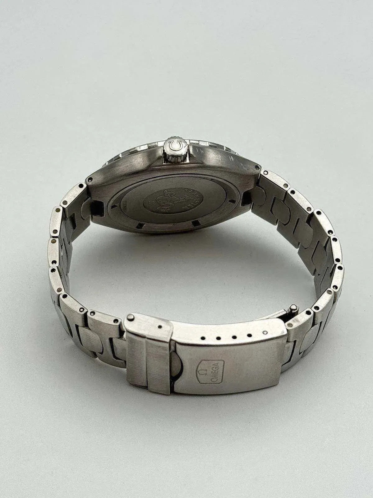 Omega - Seamaster Professional Pre-Bond Pumpkin - 1991 - Atelier Victor Paris - Vintage Watch Shop Dubai