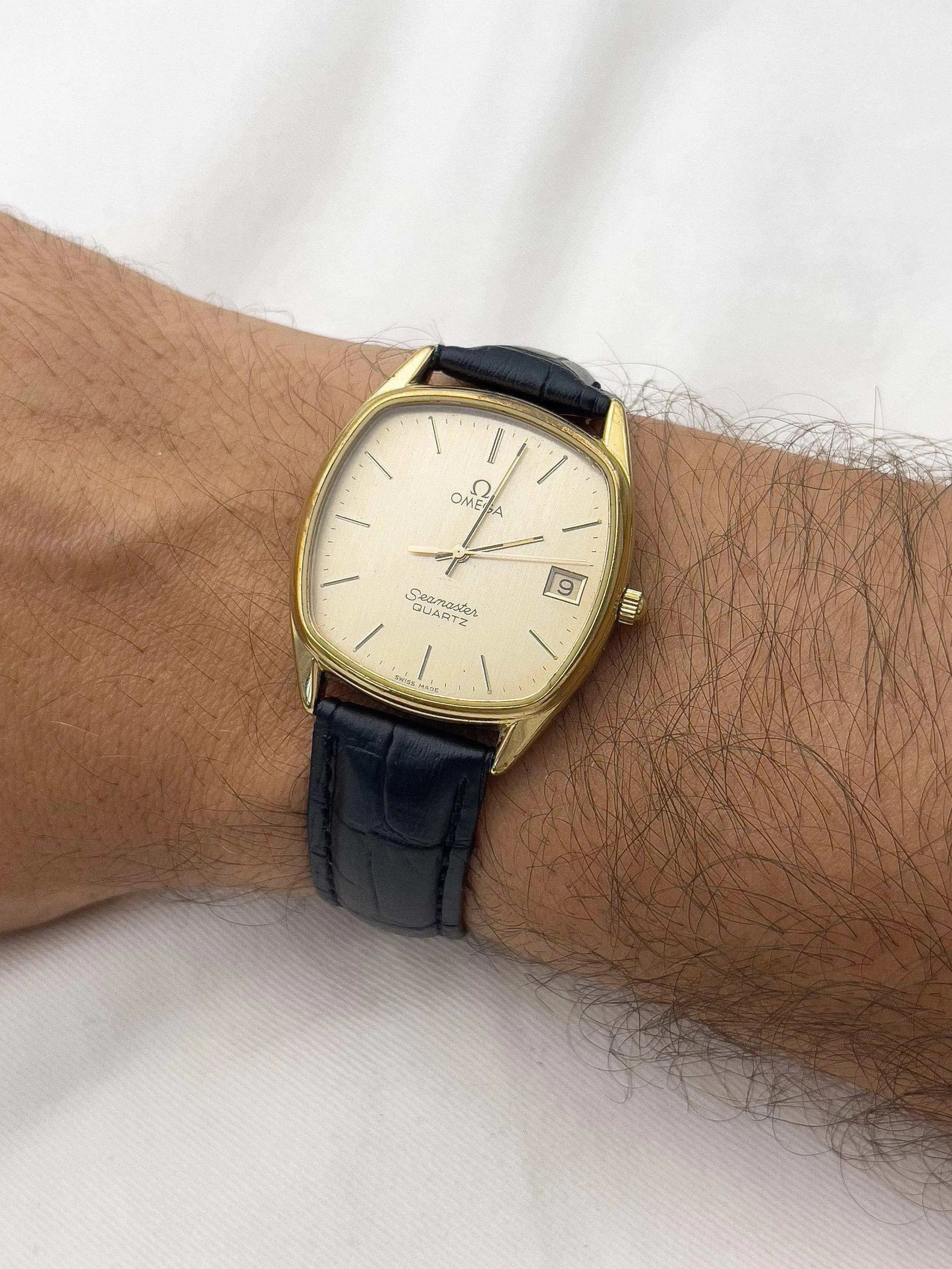 Omega - Seamaster Tonneau Gold Date - 1982 - Atelier Victor Paris - Vintage Watch Shop Dubai