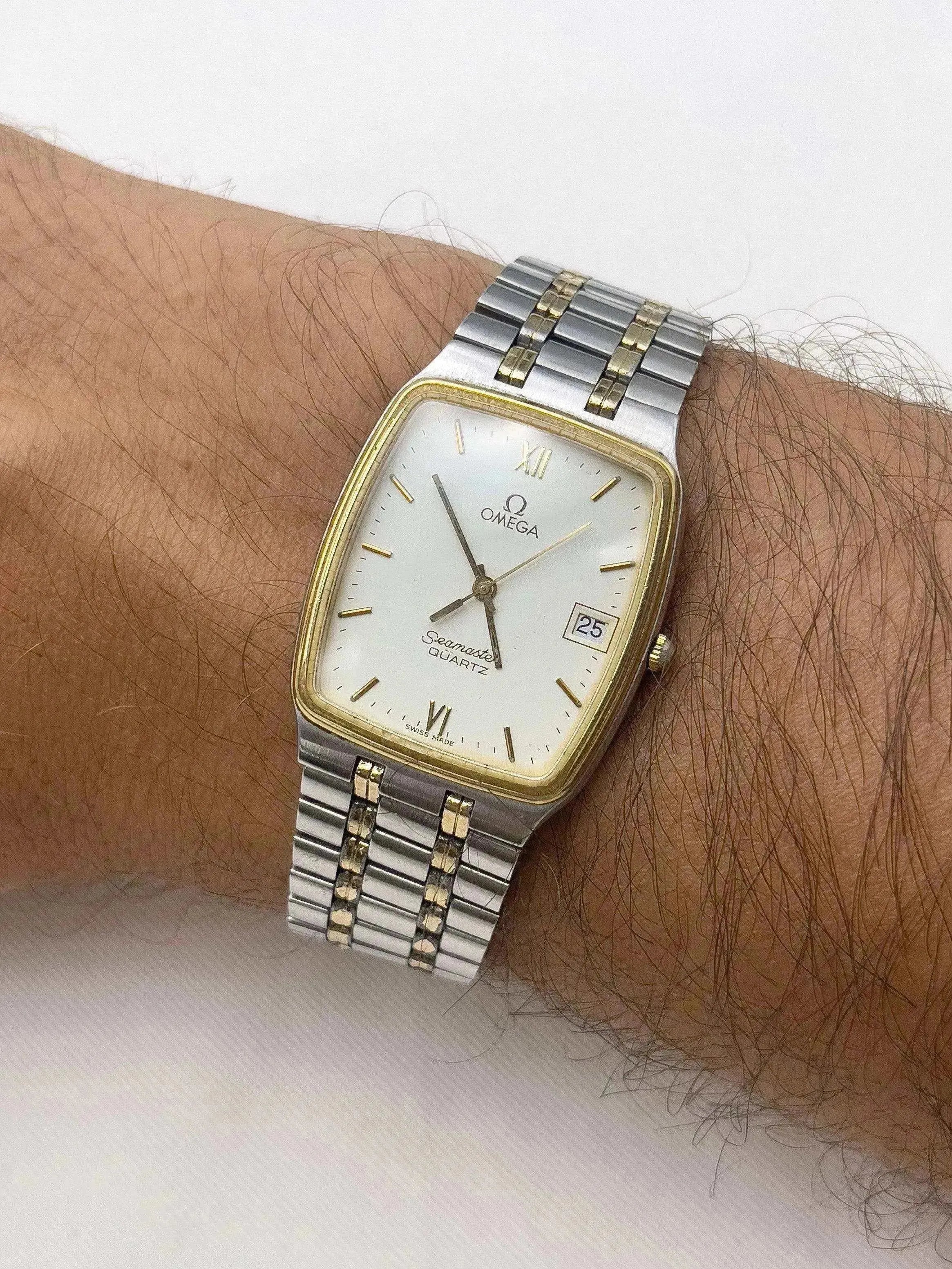 Omega - Seamaster Two Tones - boîte et documentations - 1982 - Atelier Victor Paris - Vintage Watch Shop Dubai