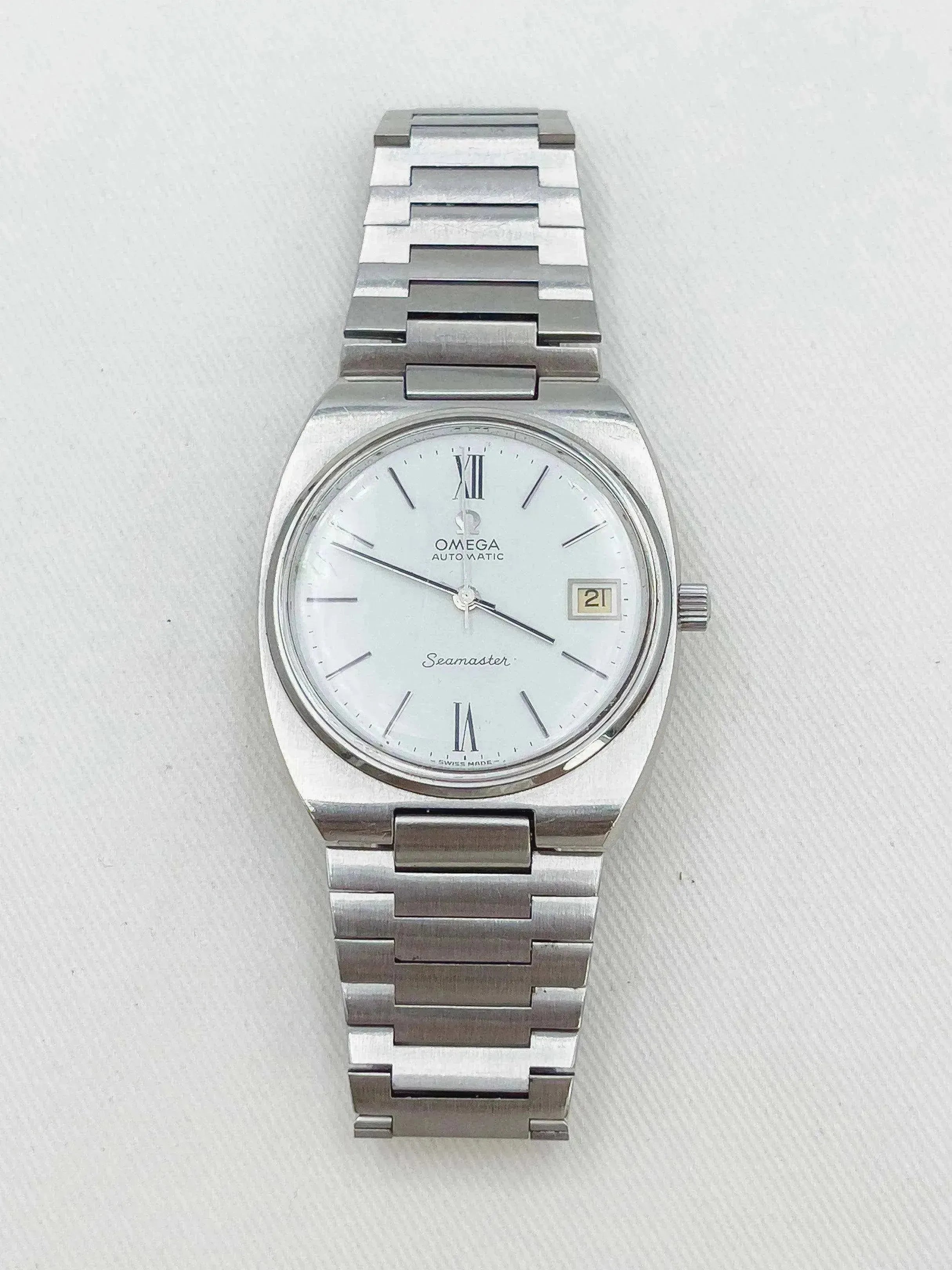 Omega - Seamaster White Dial Oversized - 1976 - Atelier Victor - Vintage  Shop