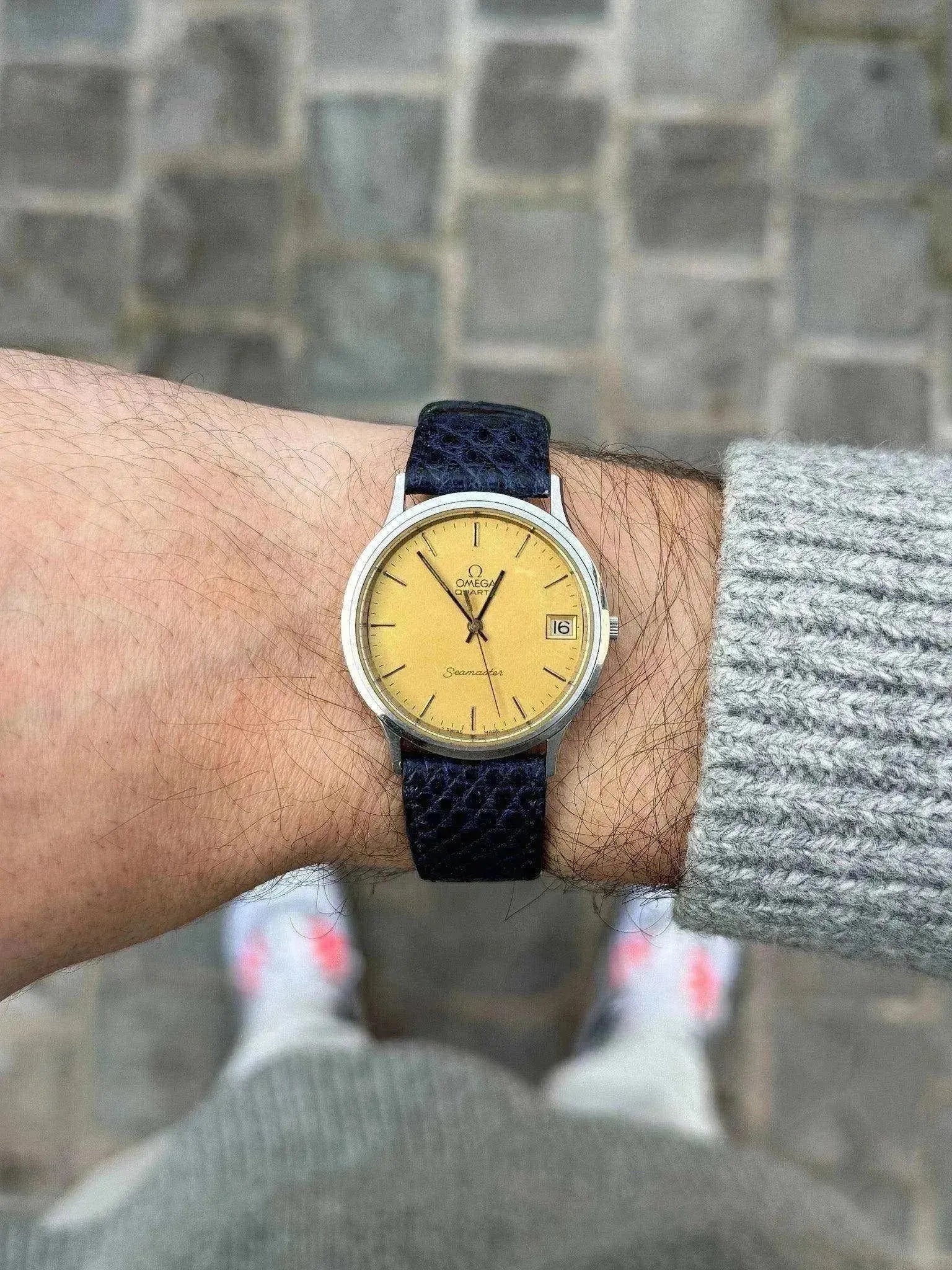 Omega - Seamaster Yellow Date - 1979 - Atelier Victor Paris - Vintage Watch Shop Dubai