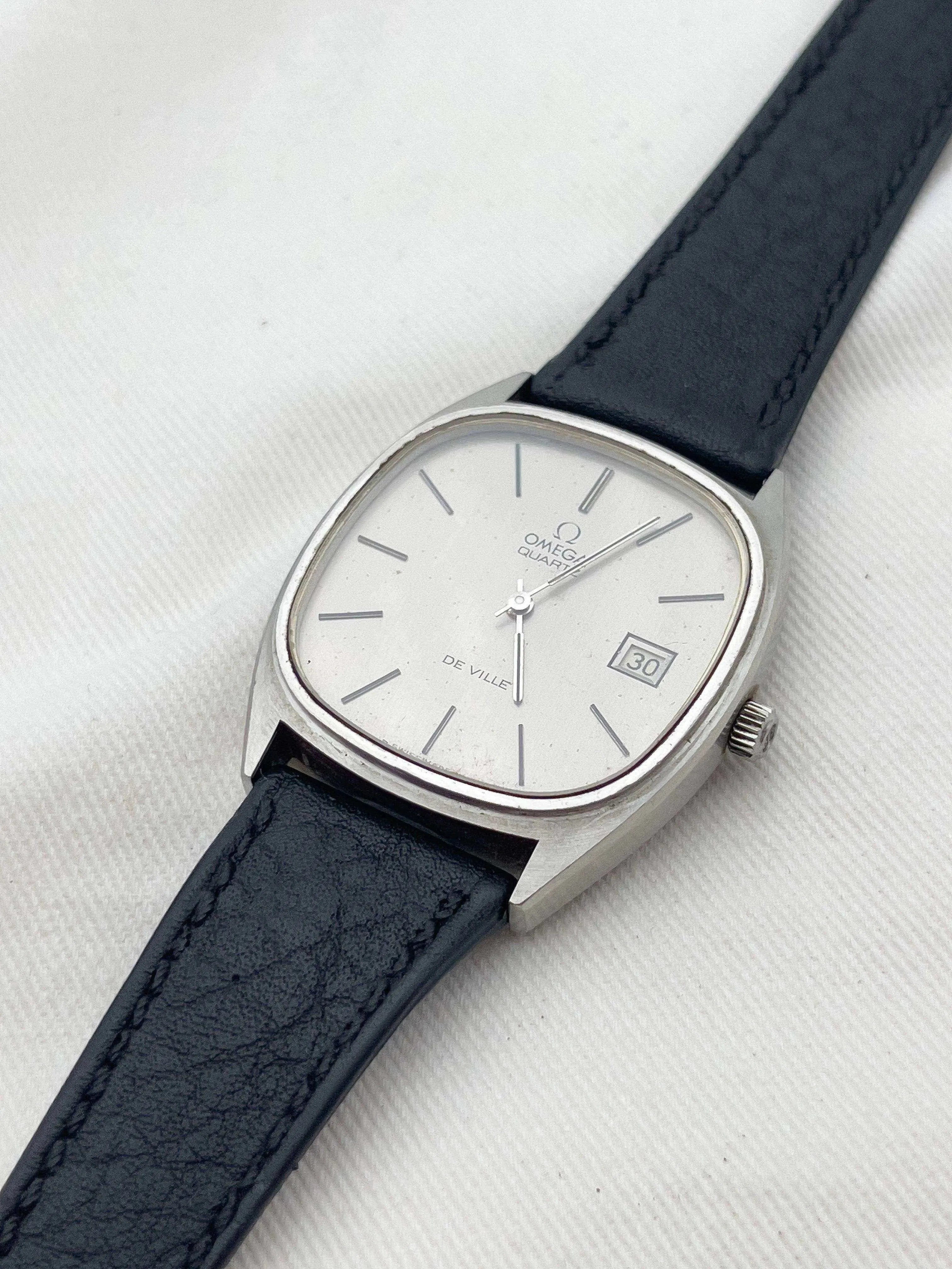 Omega - Silver Oversize - 1975 - Atelier Victor Paris - Vintage Watch Shop Dubai