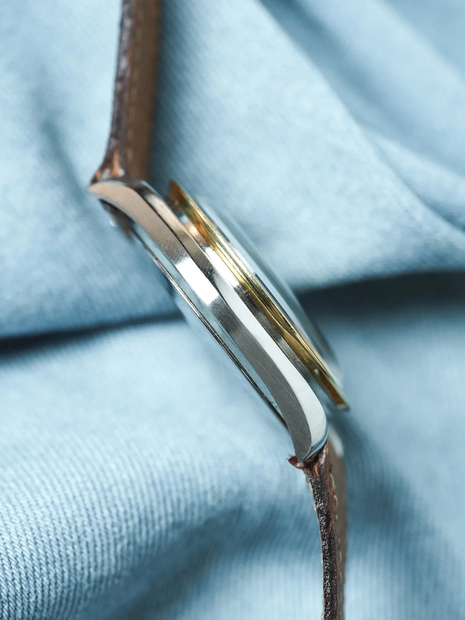 Omega - Speedmaster Reduced 175.00.33 Acier Or 18k Cuir Cadran noir - 1990s - Atelier Victor