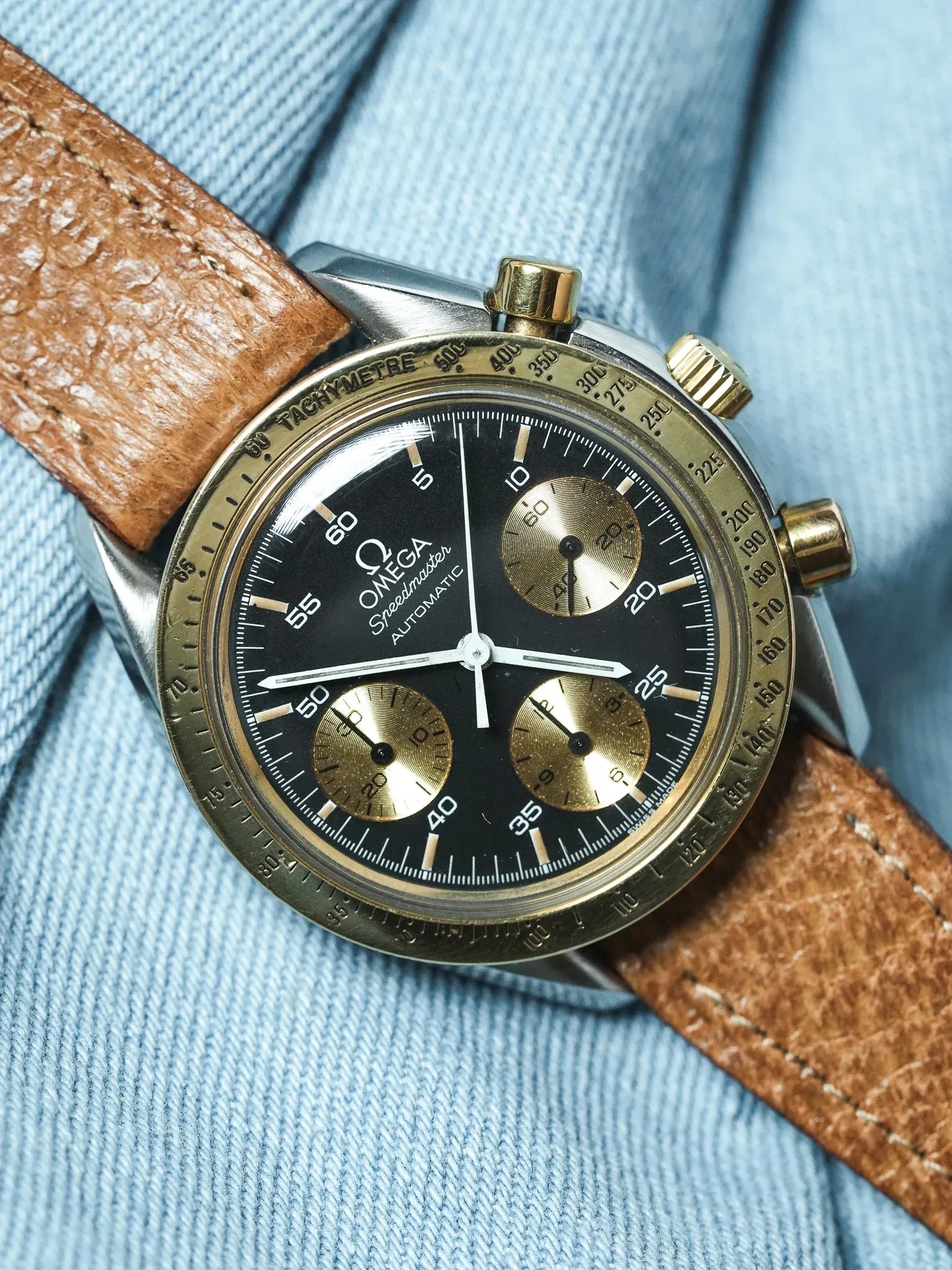 Omega - Speedmaster Reduced 175.00.33 Acier Or 18k Cuir Cadran noir - 1990s - Atelier Victor - Vintage  Shop