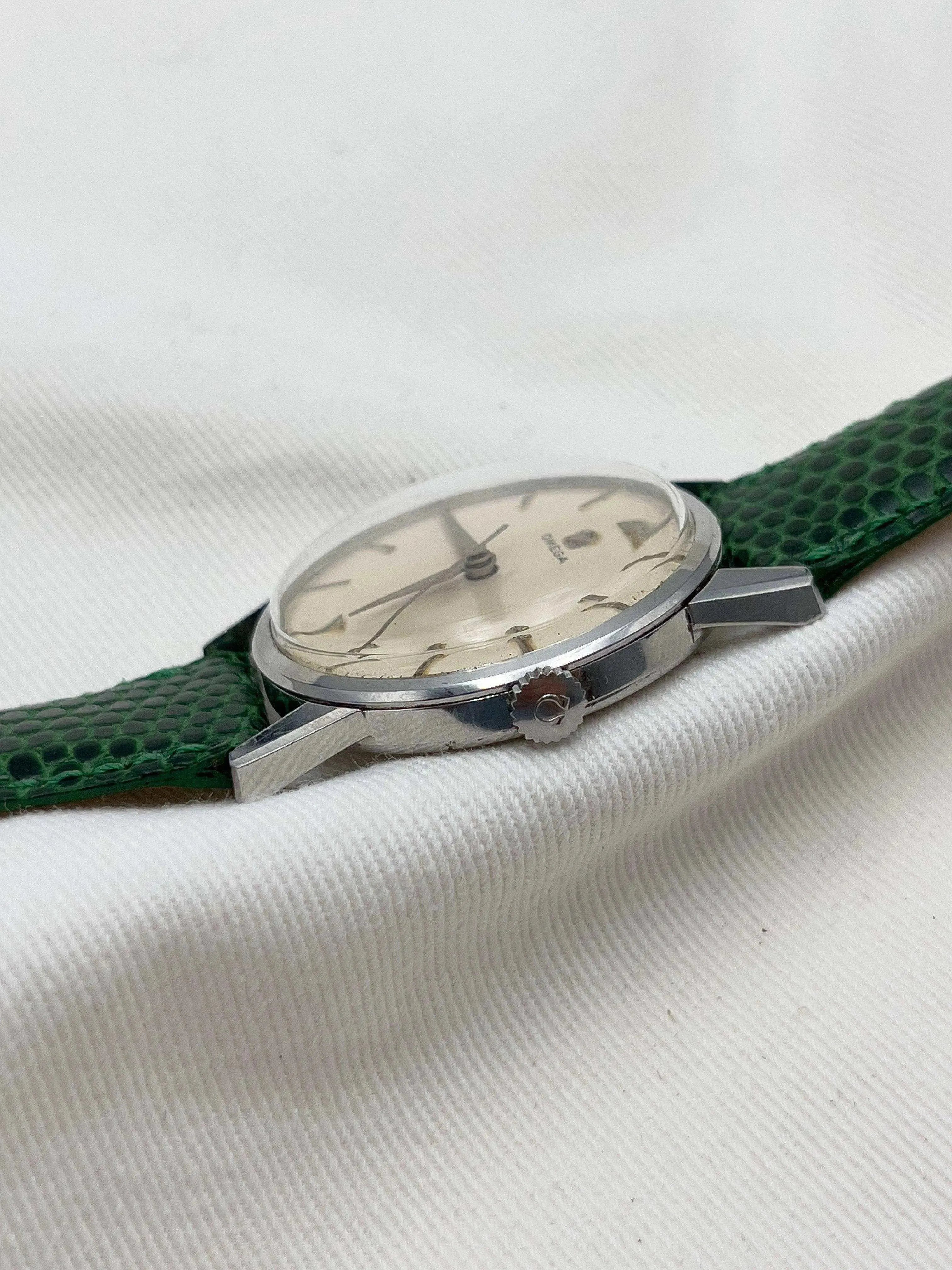 Omega - Symetrique Cadran Ivoire - 1961 - Atelier Victor Paris - Vintage Watch Shop Dubai