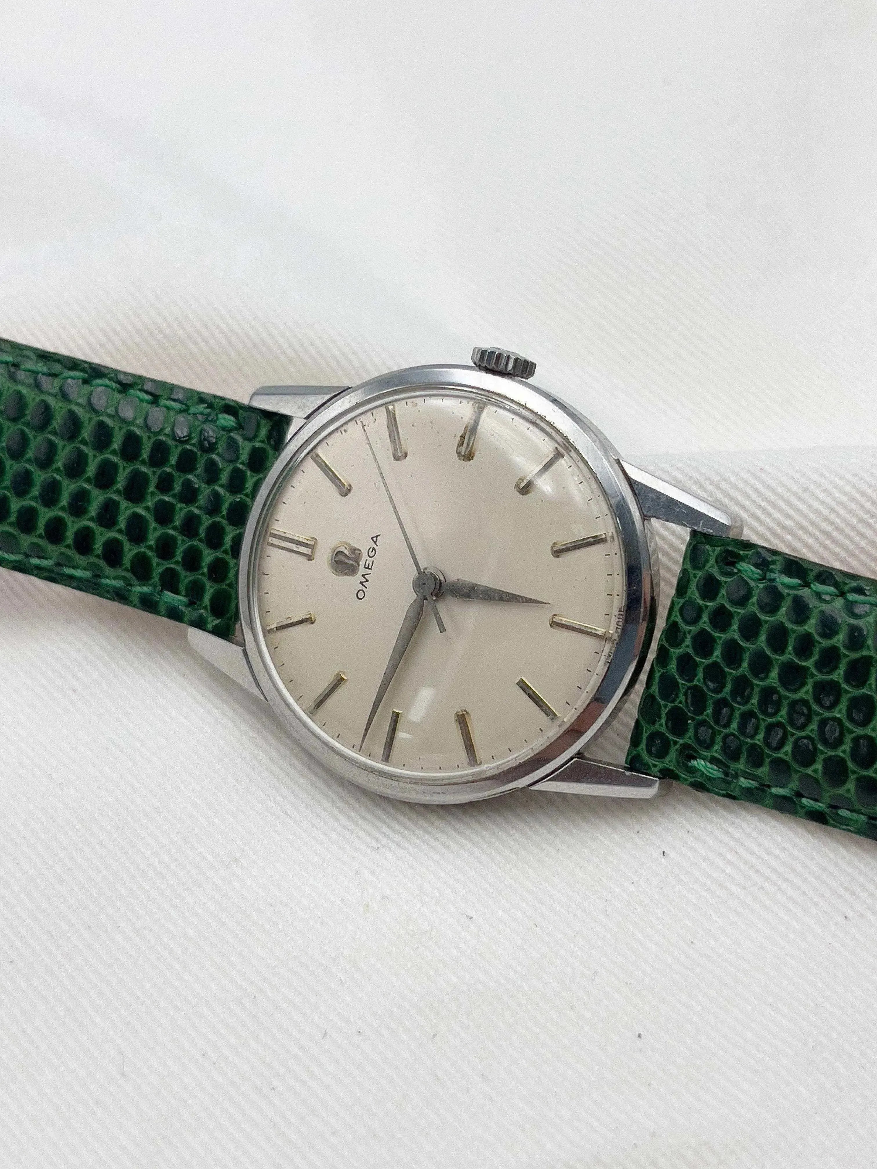 Omega - Symetrique Cadran Ivoire - 1961 - Atelier Victor - Vintage  Shop
