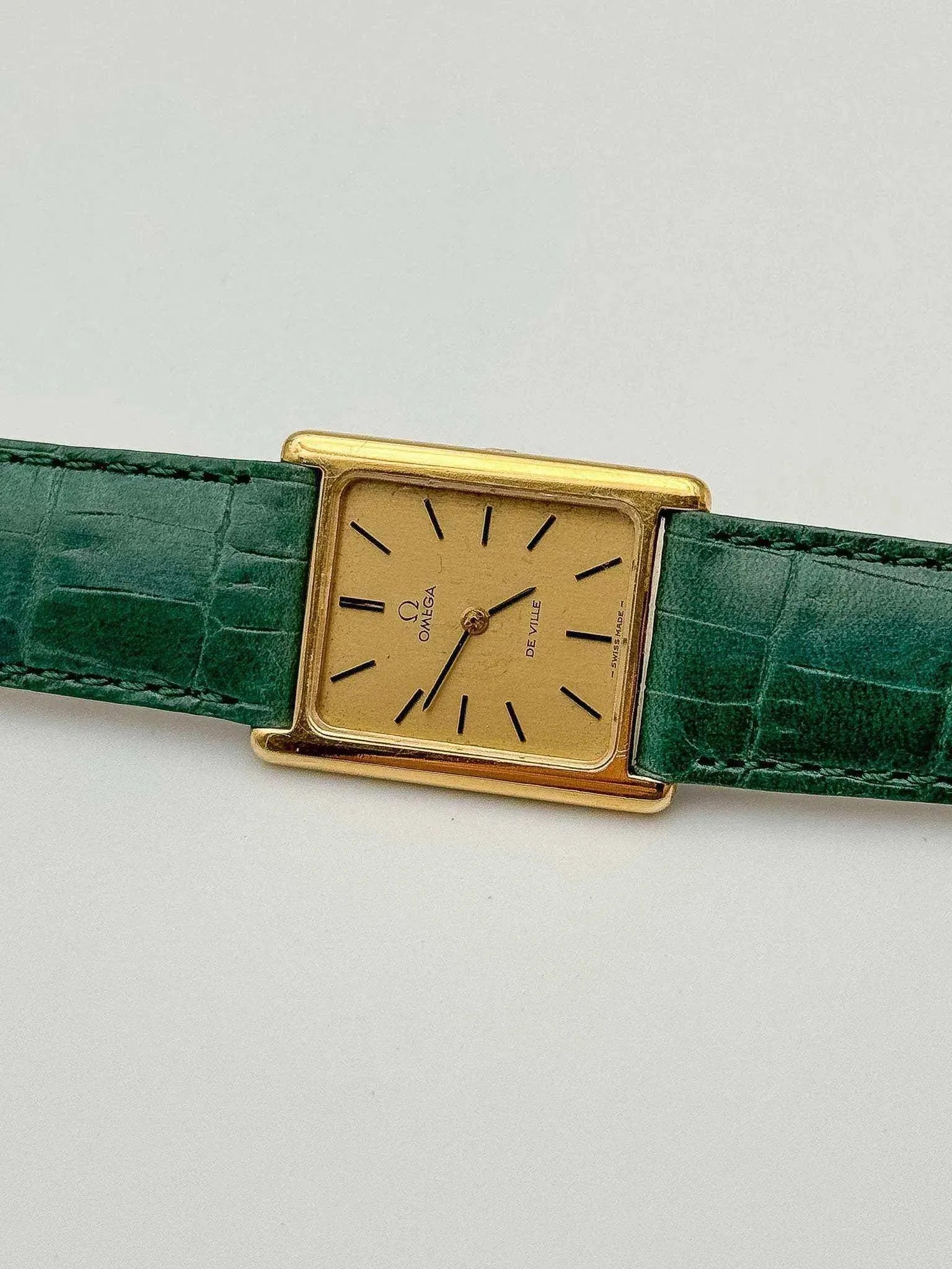 Omega - Tank Gold Meca - 1974 - Atelier Victor - Vintage  Shop