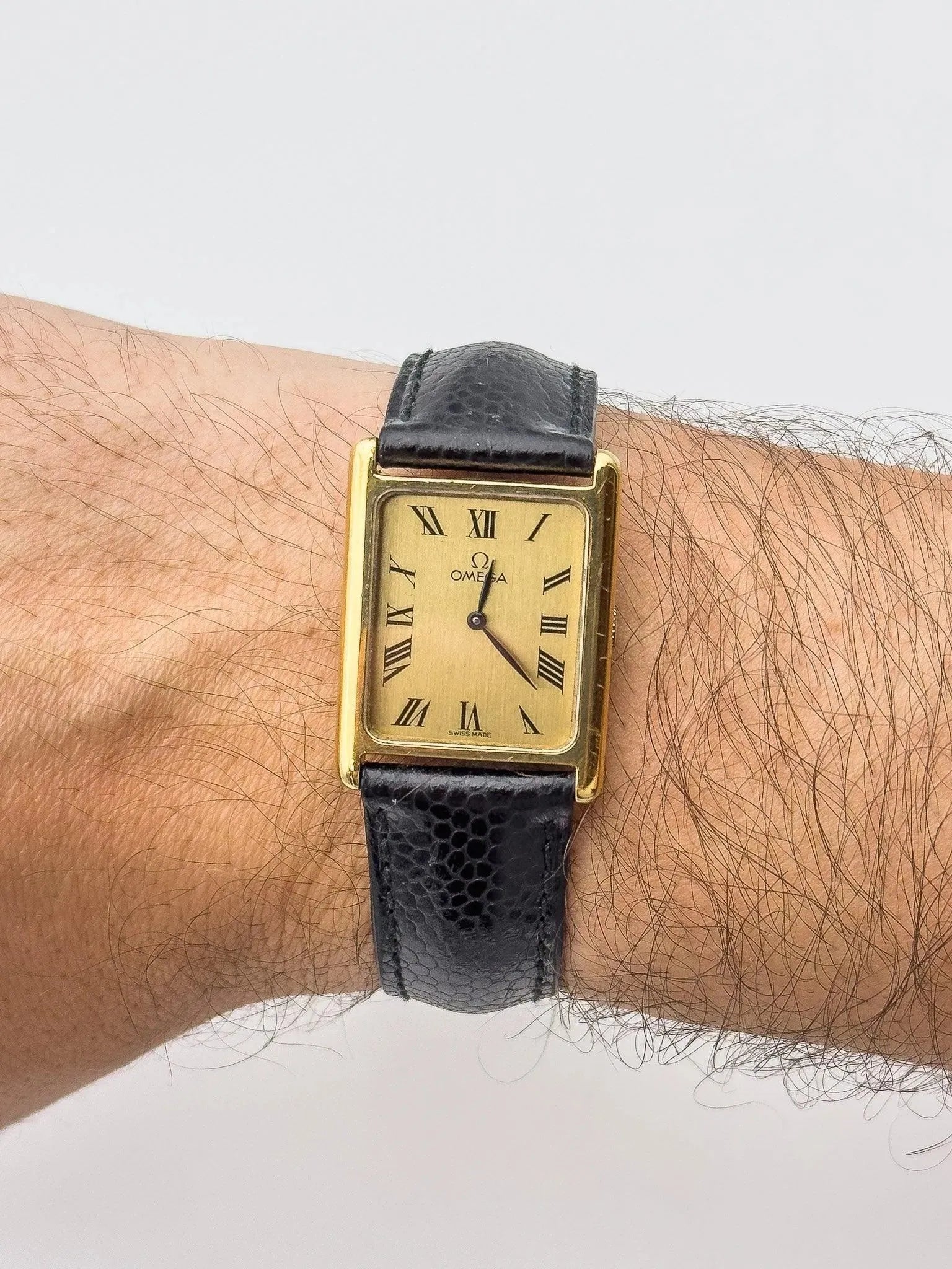 Omega - Tank Romain Gold - 1975 - Atelier Victor Paris - Vintage Watch Shop Dubai