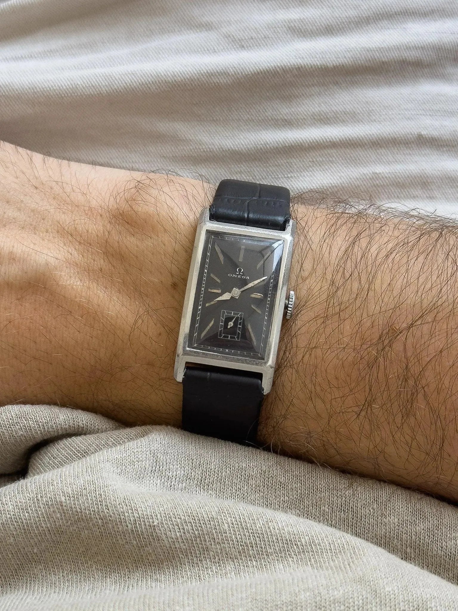 Omega - Tank T17 Large noir - 1930 - Atelier Victor Paris - Vintage Watch Shop Dubai