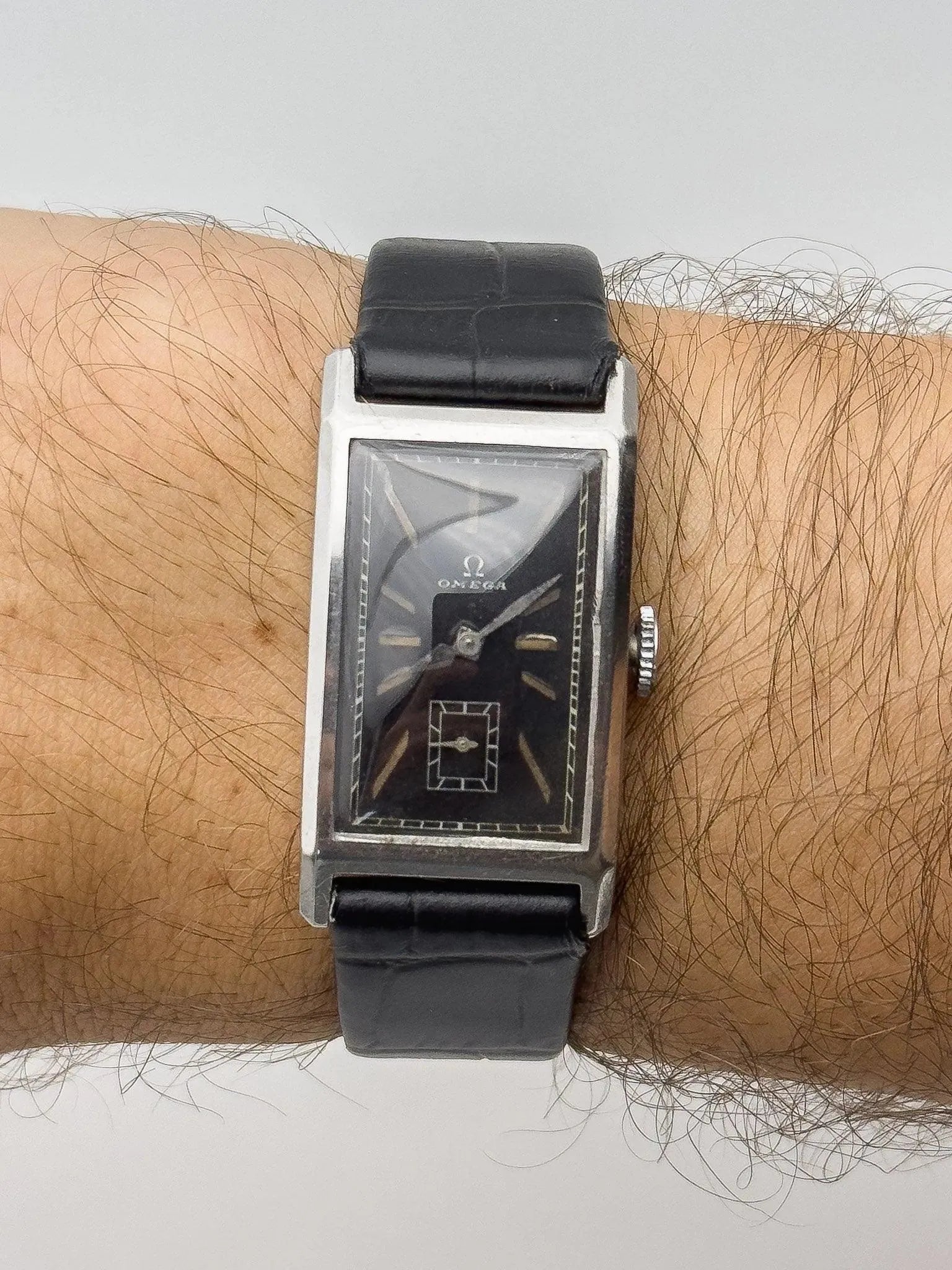 Omega - Tank T17 Large noir - 1930 - Atelier Victor Paris - Vintage Watch Shop Dubai