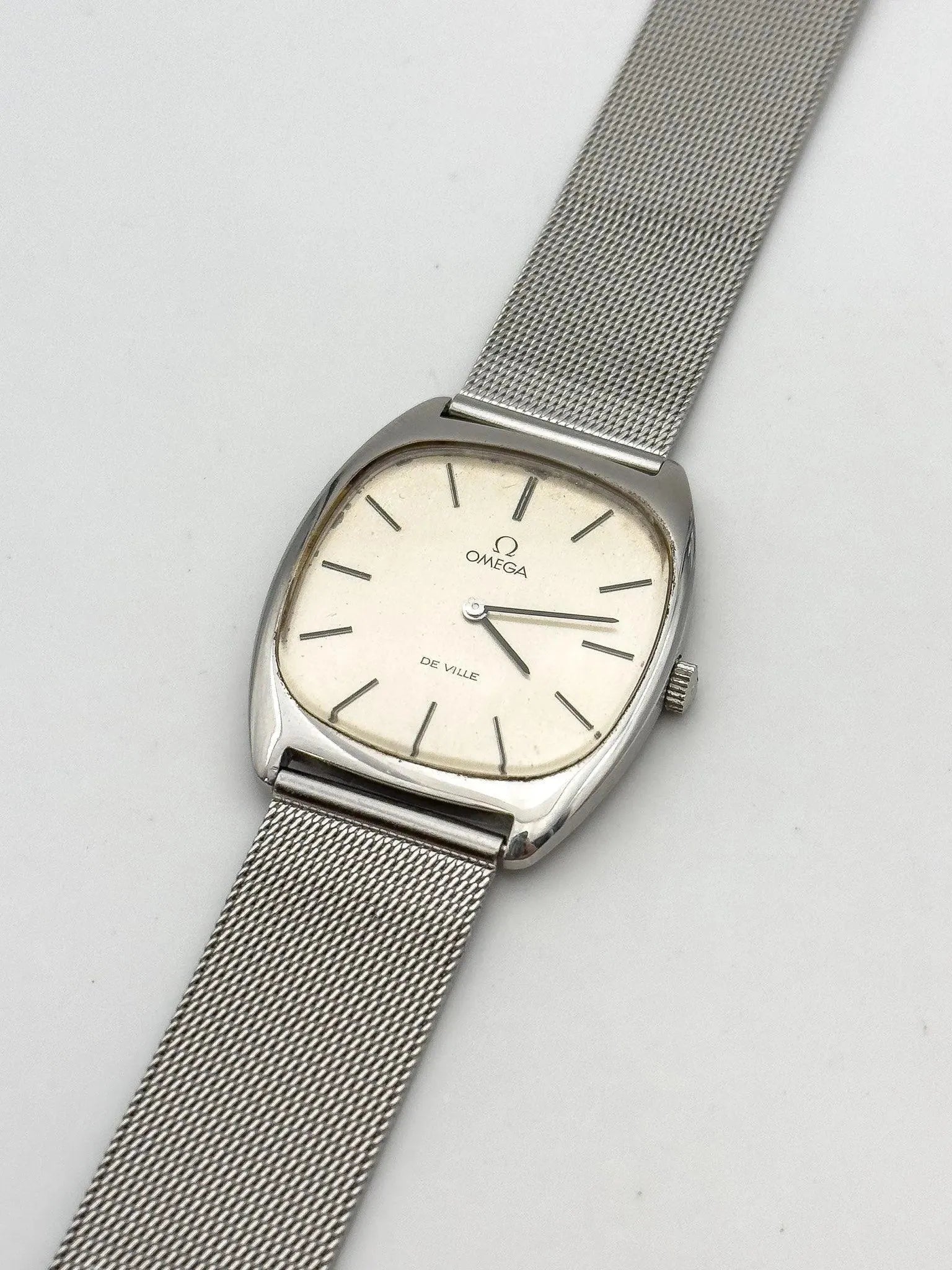 Omega - Tonneau Steel - 1977 - Atelier Victor Paris - Vintage Watch Shop Dubai