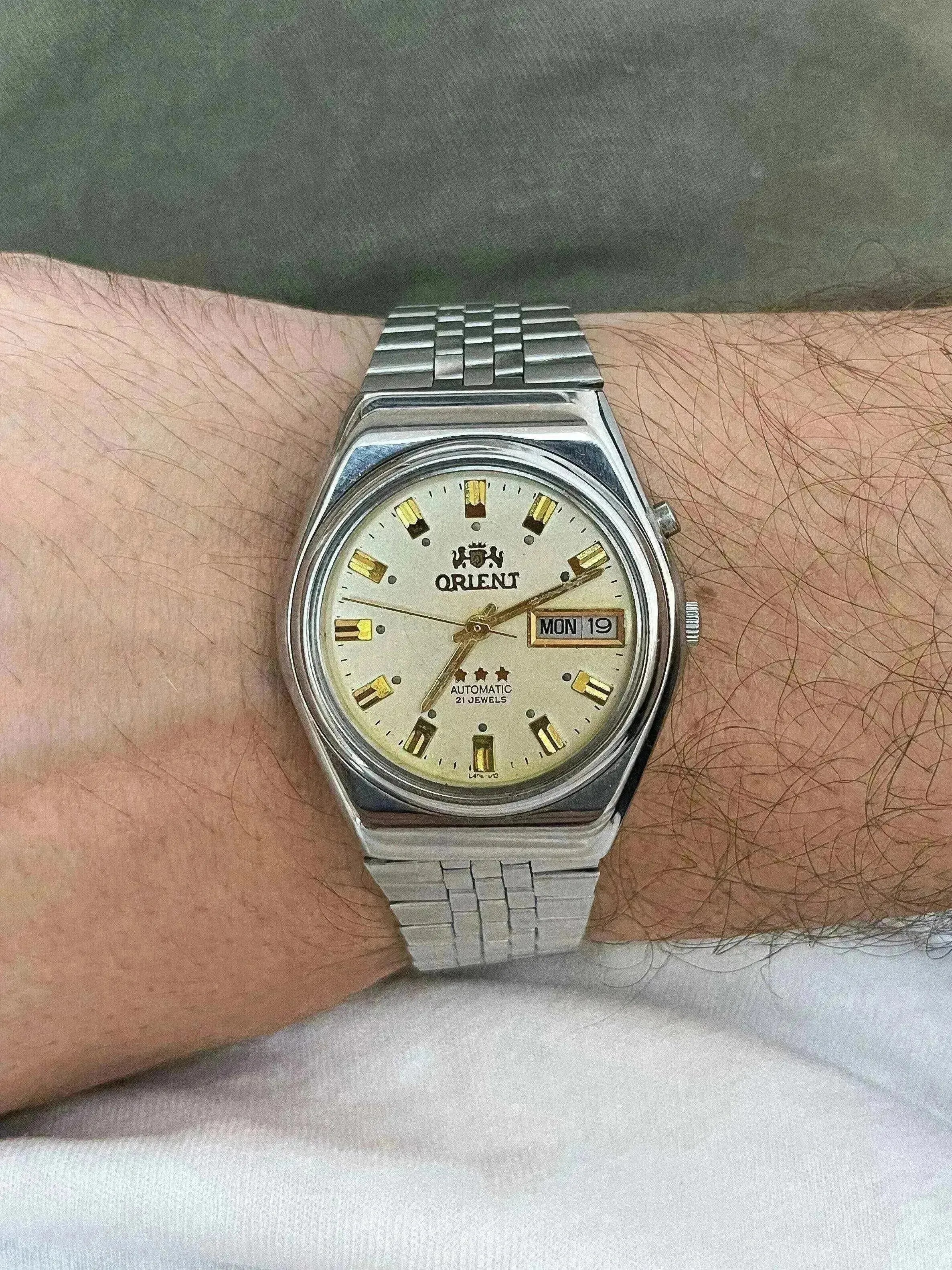 Orient - Daydate beige dial gold index - 1980s - Atelier Victor